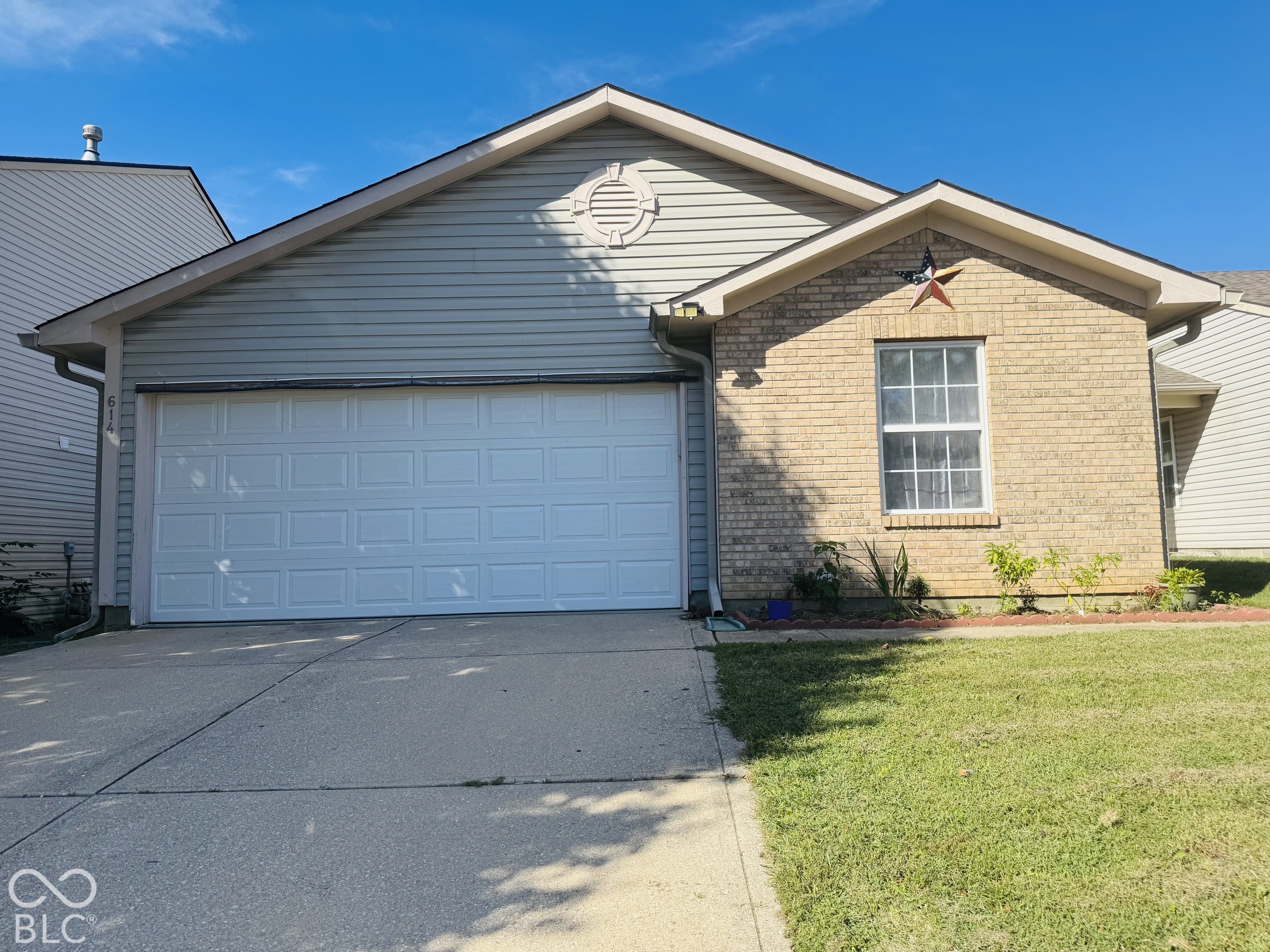 614 Deer Trail Property Photo 1