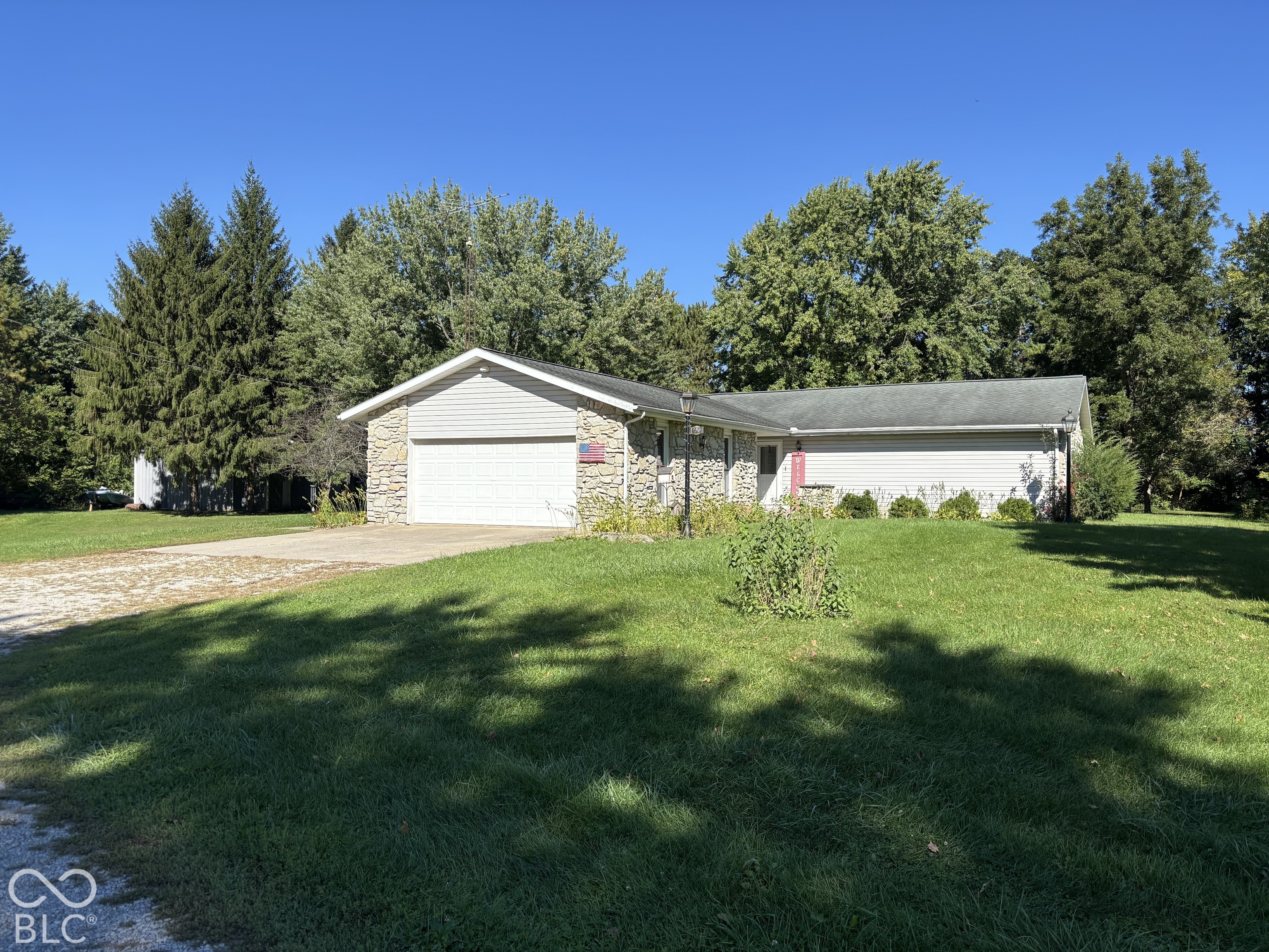 4601 S 575 Road Property Photo 1