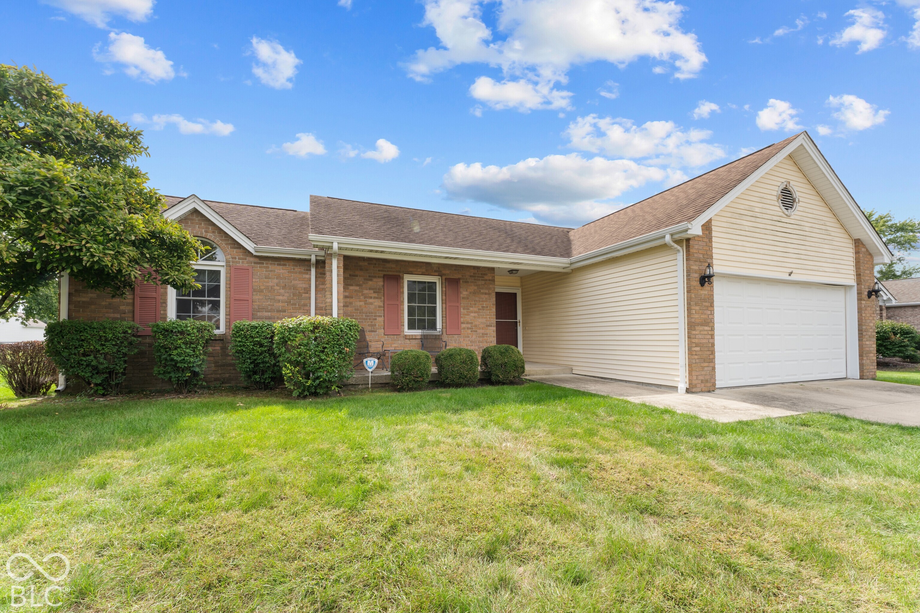 3727 Bonaventure Property Photo 1