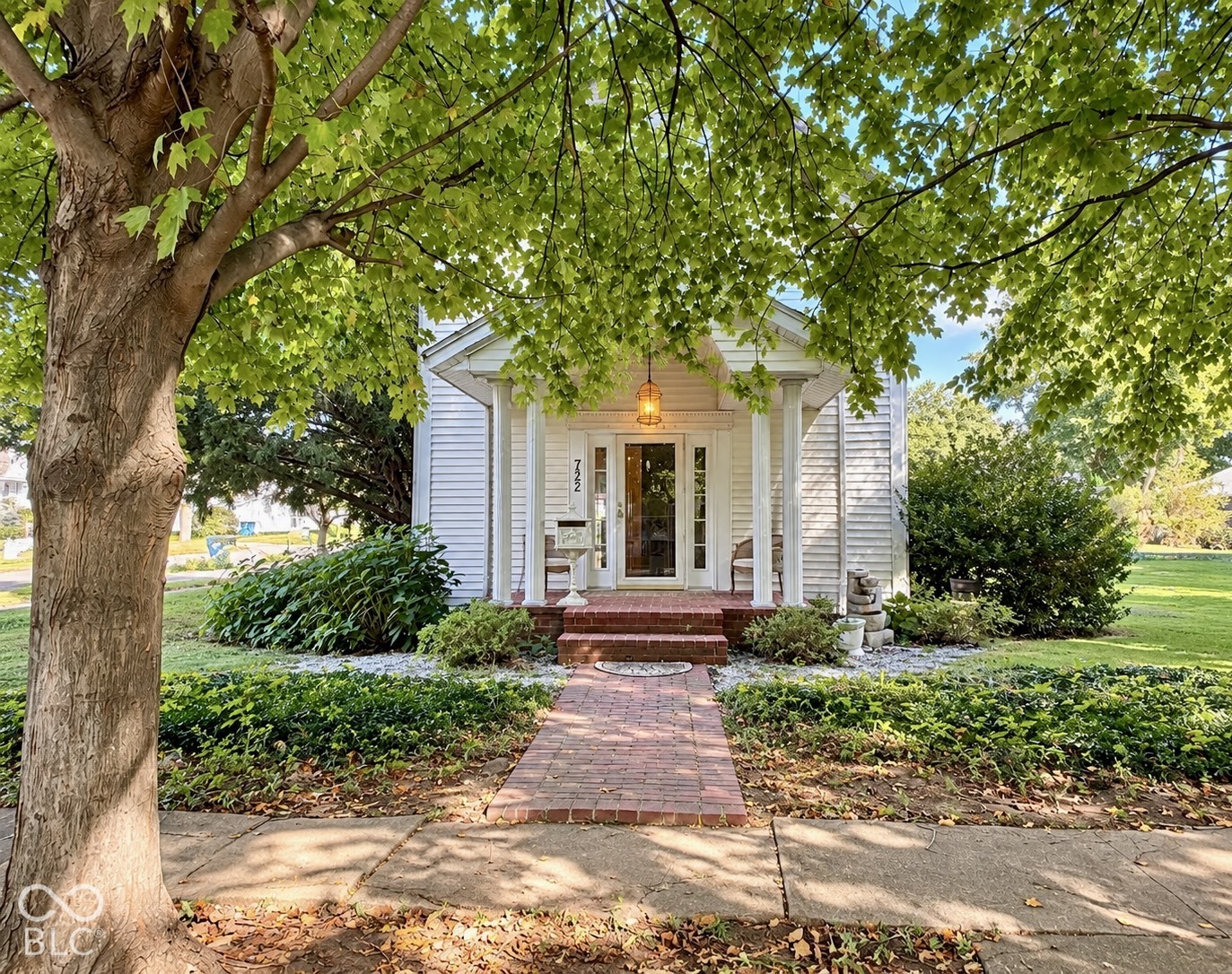 722 6th Street Property Photo 1