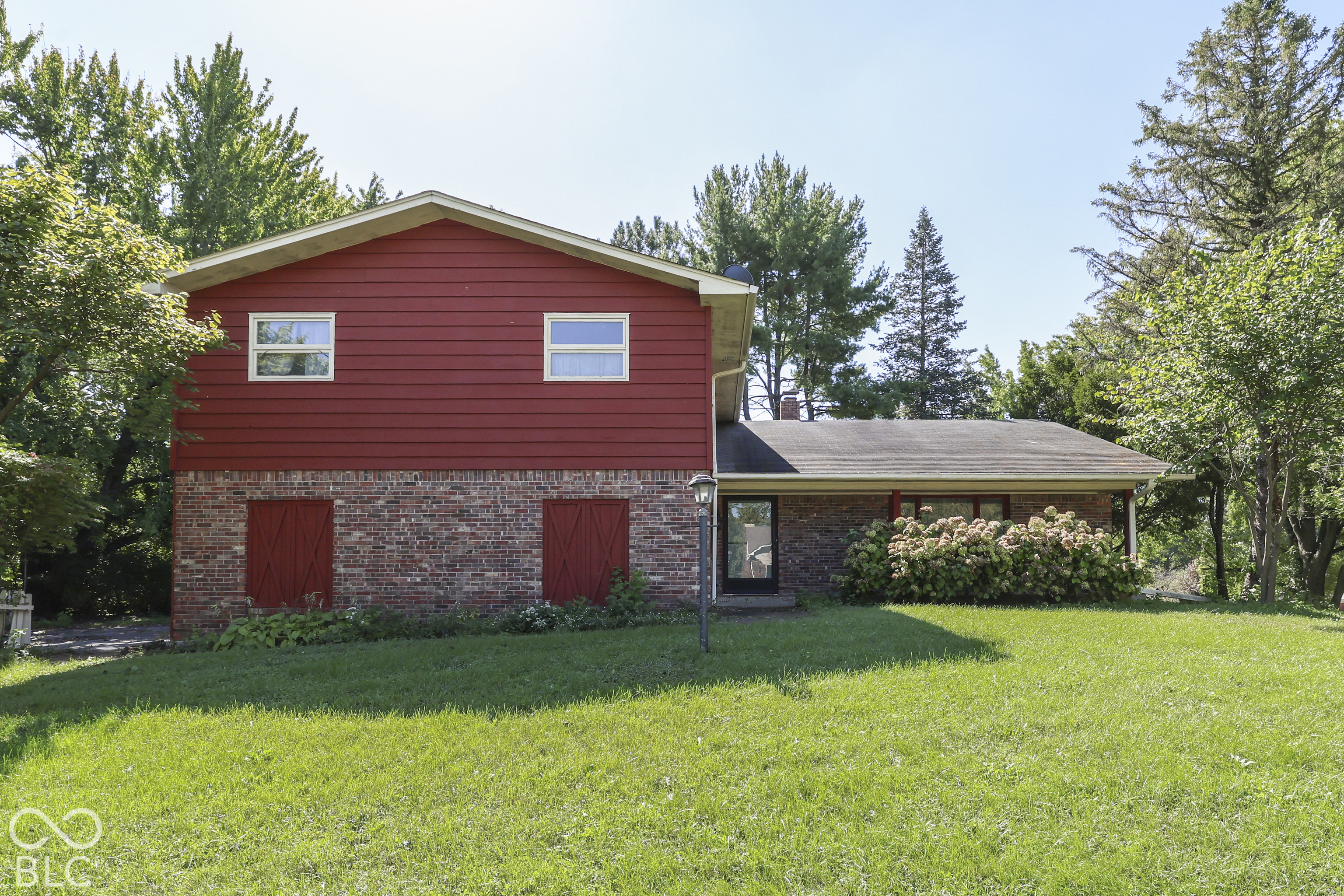 1715 Ridge Hill Lane Property Photo 1
