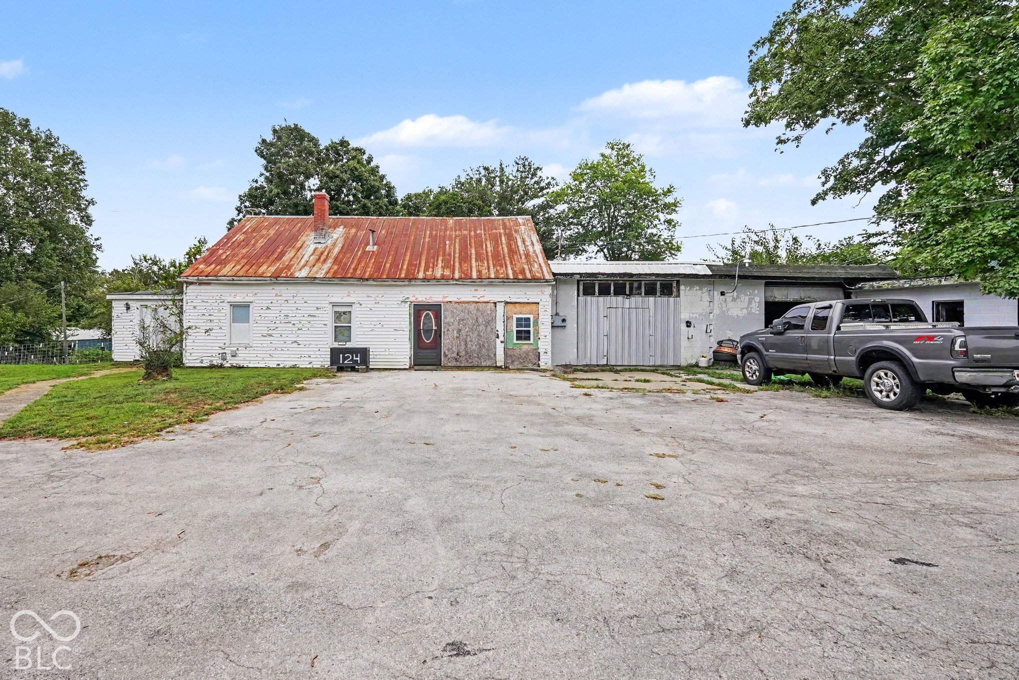 124 Old Highway 135 Property Photo 1