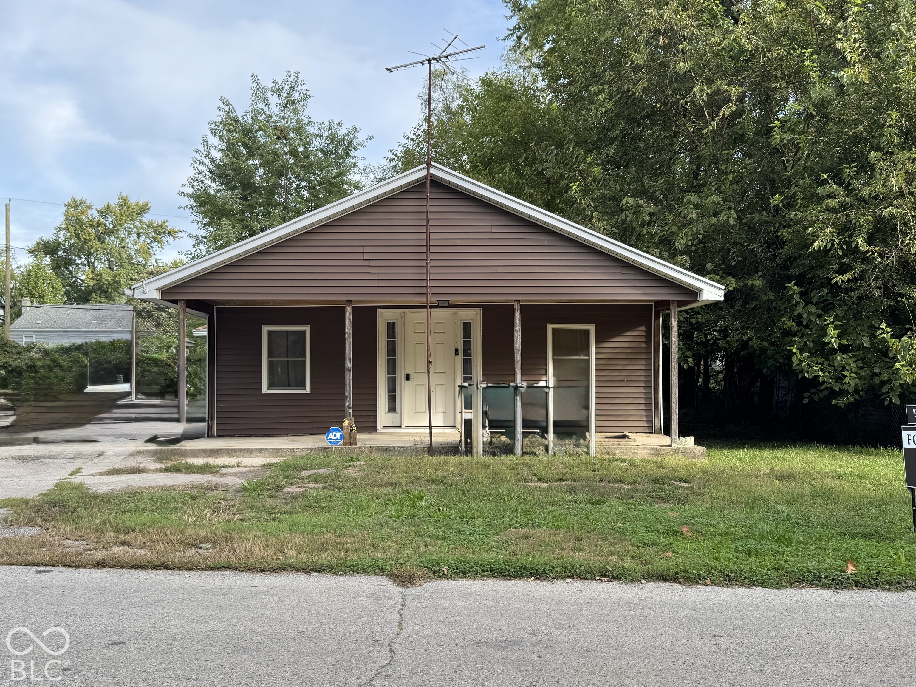 1608 E Harvard Avenue Property Photo 1