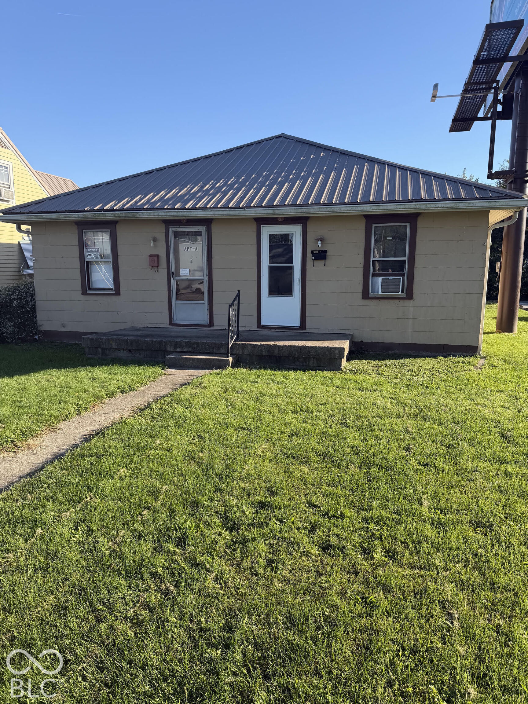 5 W 38th Street Property Photo 1