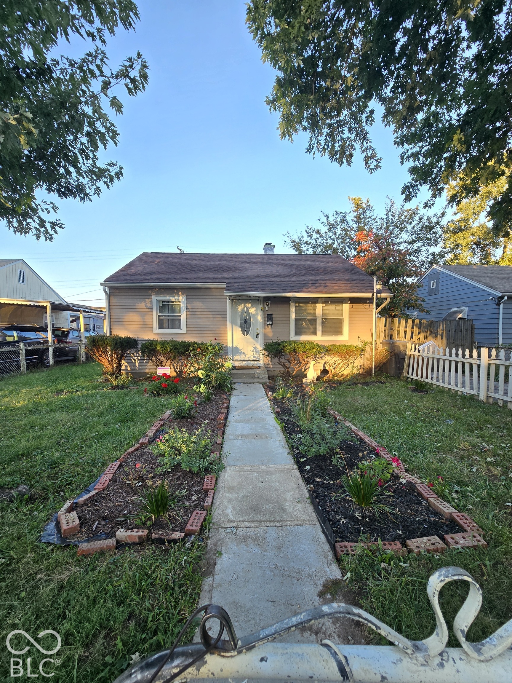 2441 N Goodlet Avenue Property Photo 1