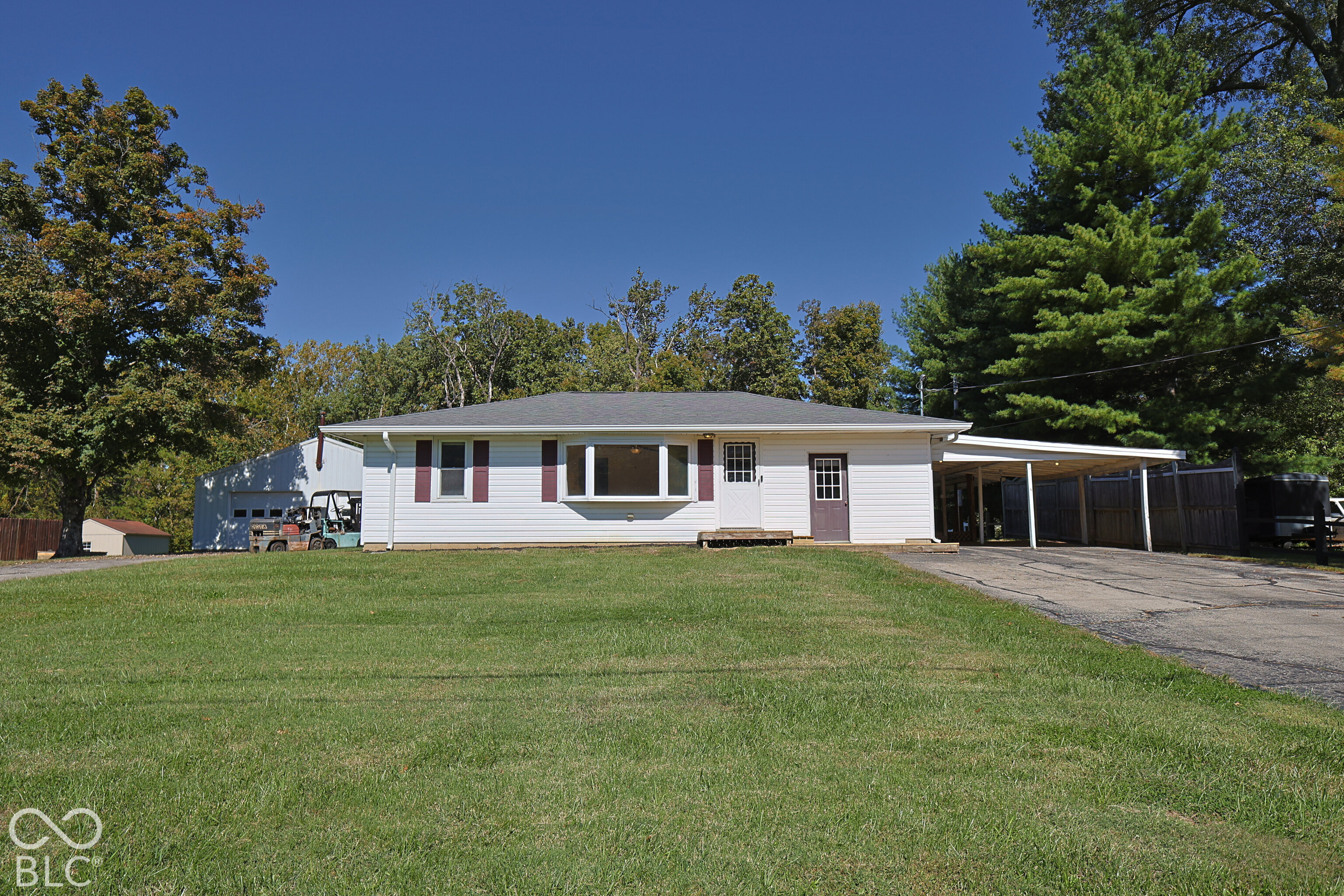 10230 E State Road 46 Property Photo 1