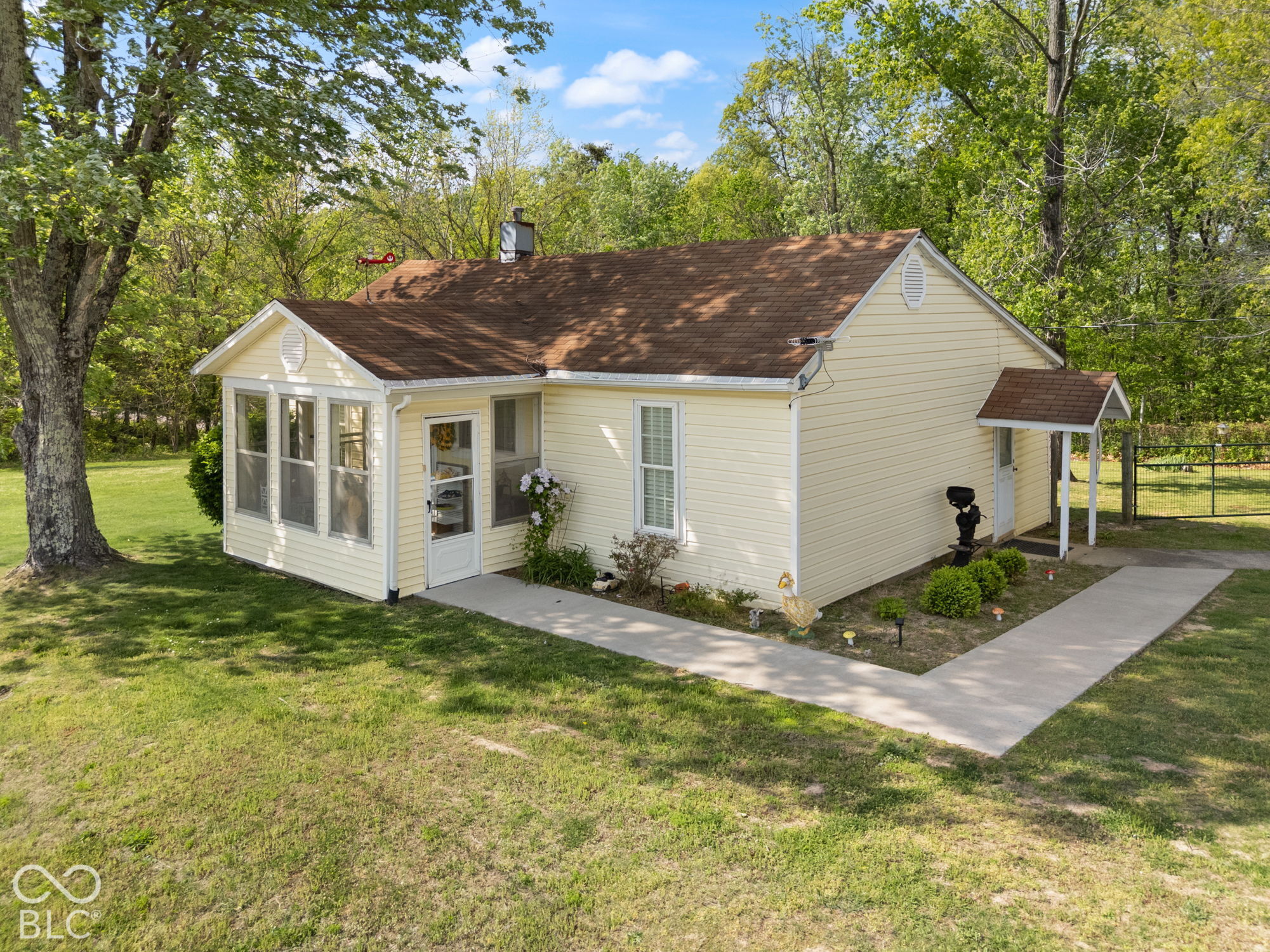5988 E Us Highway 150 Property Photo 1