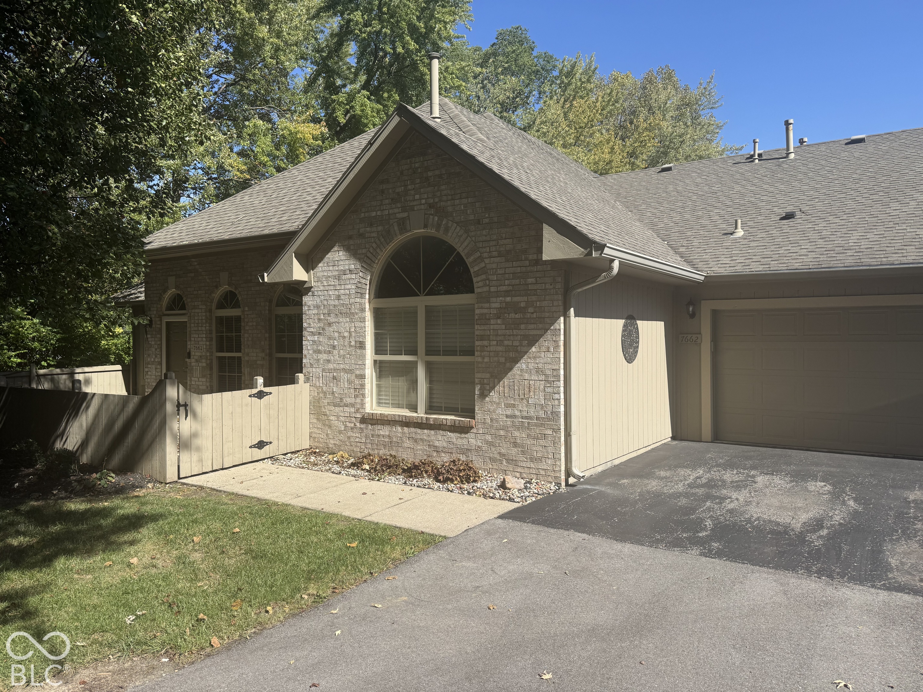 7662 Briarstone Lane Property Photo 1