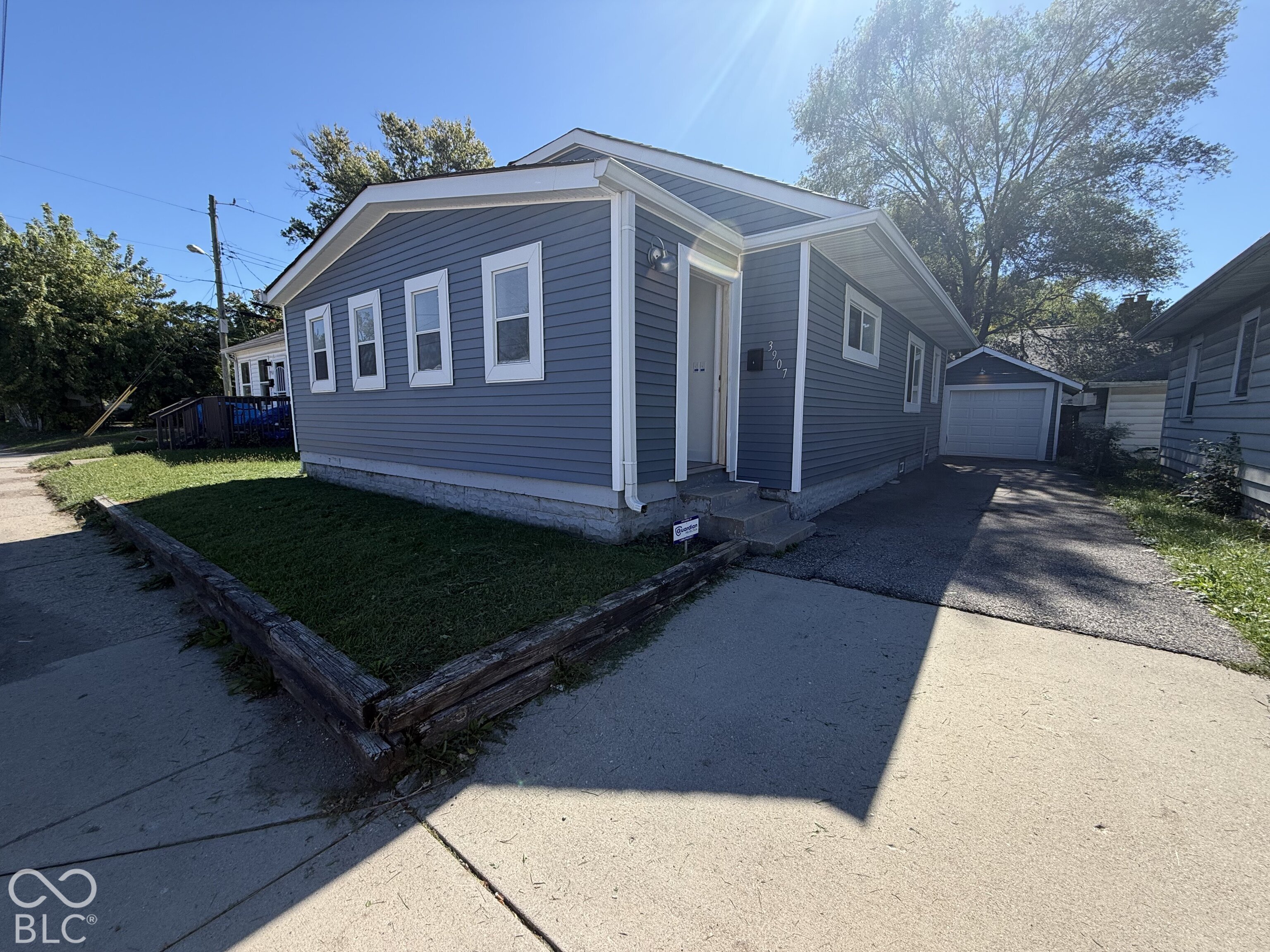 3907 E 16th Street Property Photo 1
