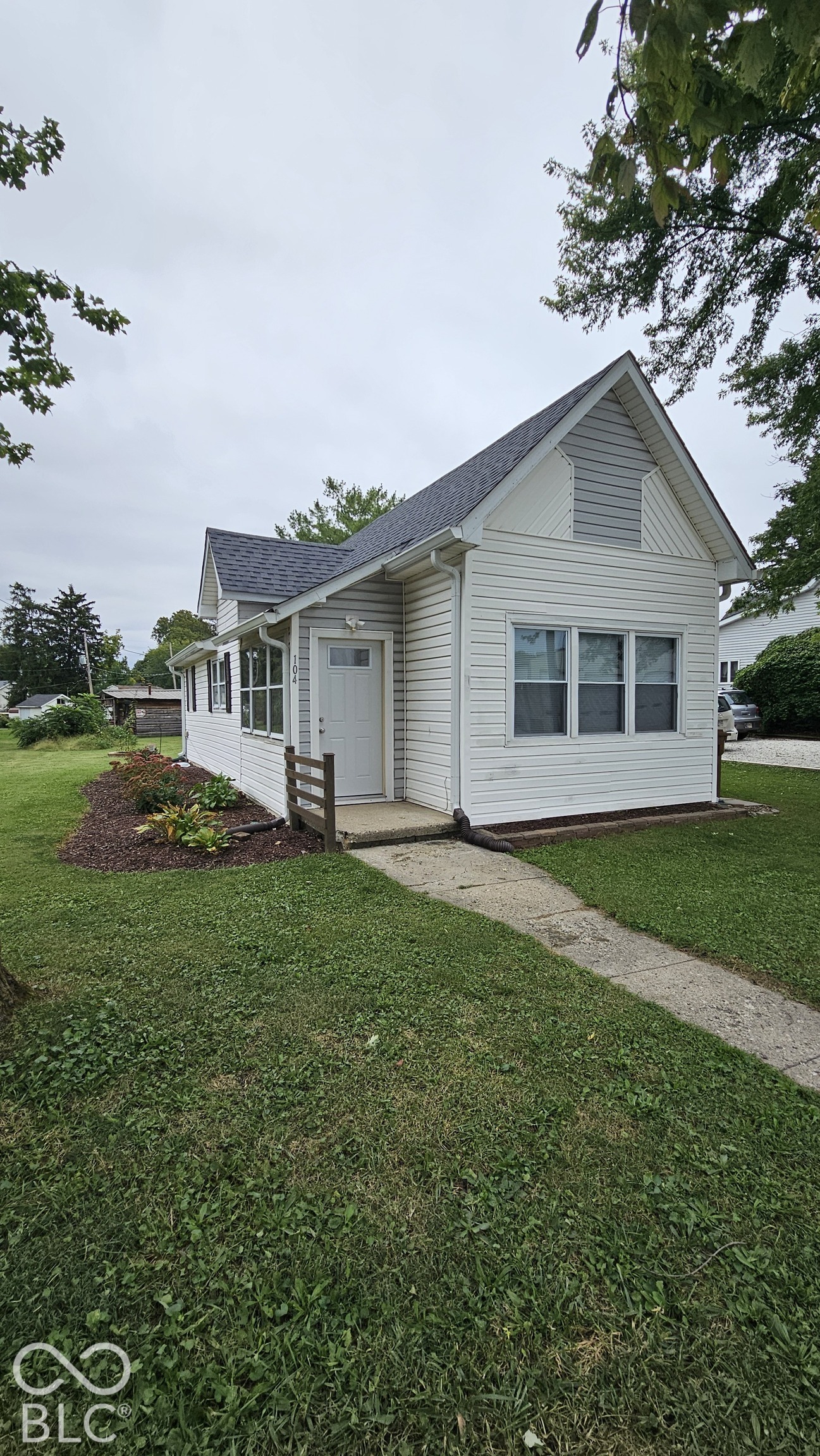 104 E State Street Property Photo 1