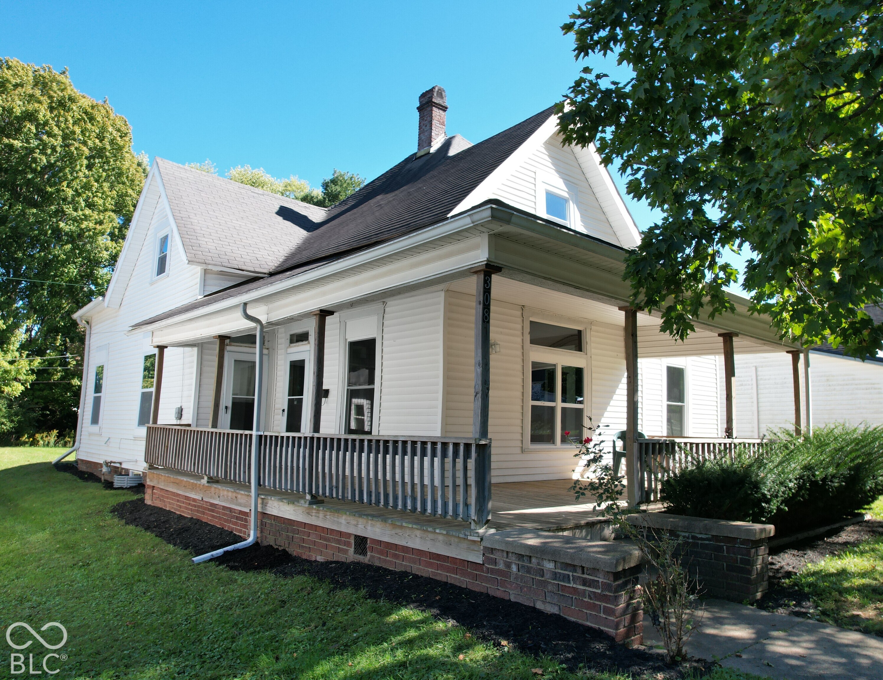 308 E Columbia Street Property Photo 1