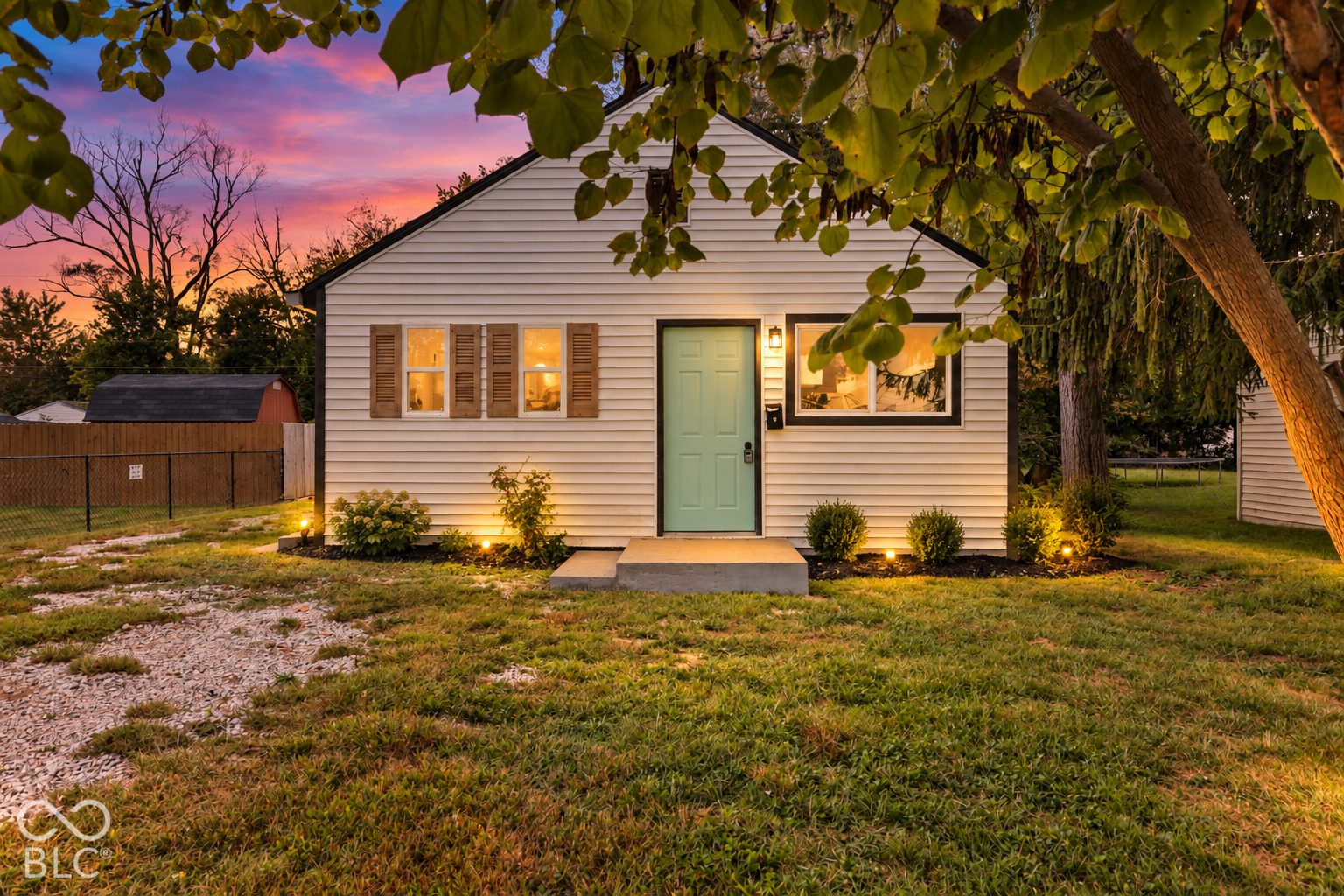 1938 N Alton Avenue Property Photo 1
