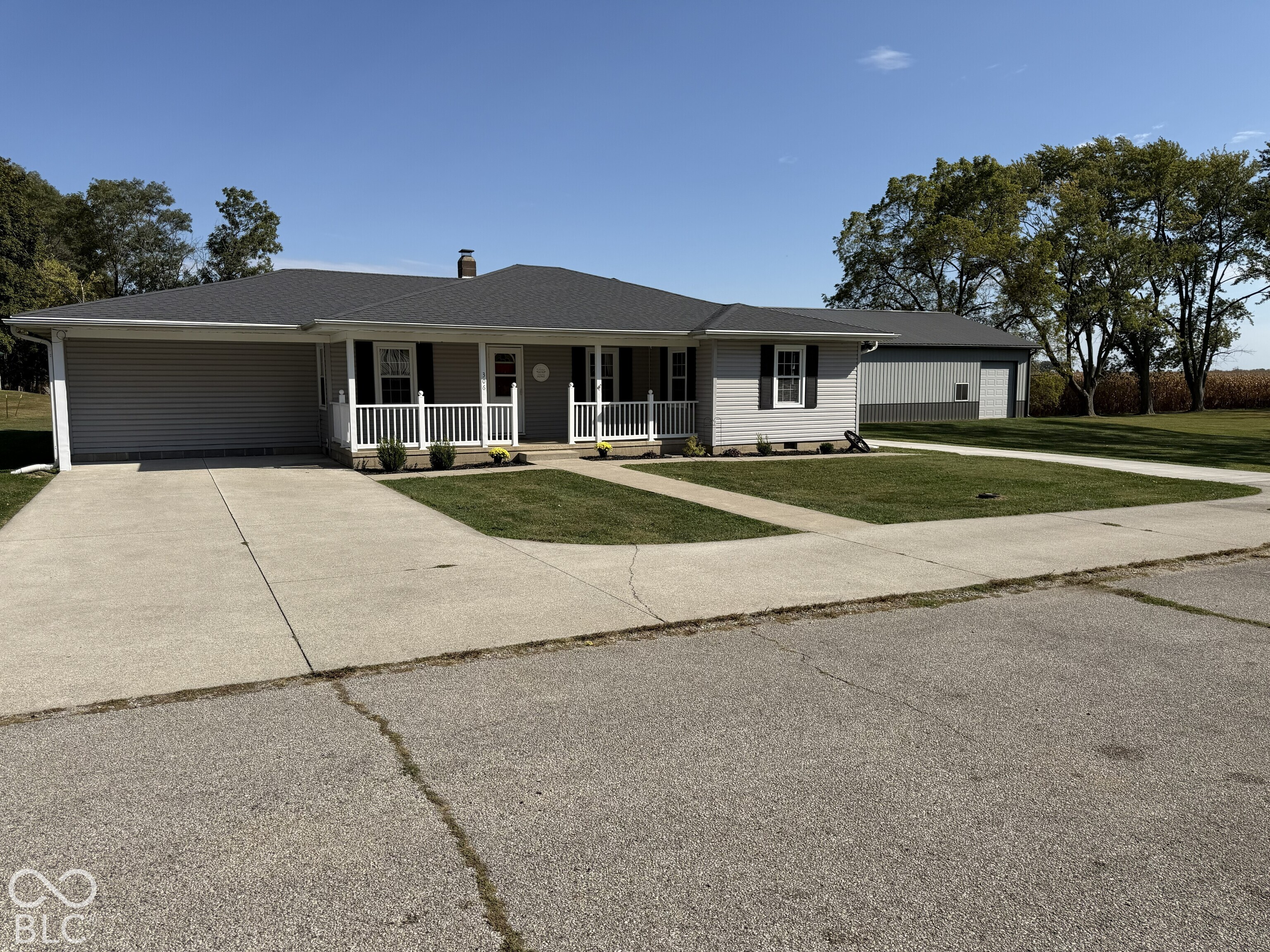 306 2nd Street Property Photo 1