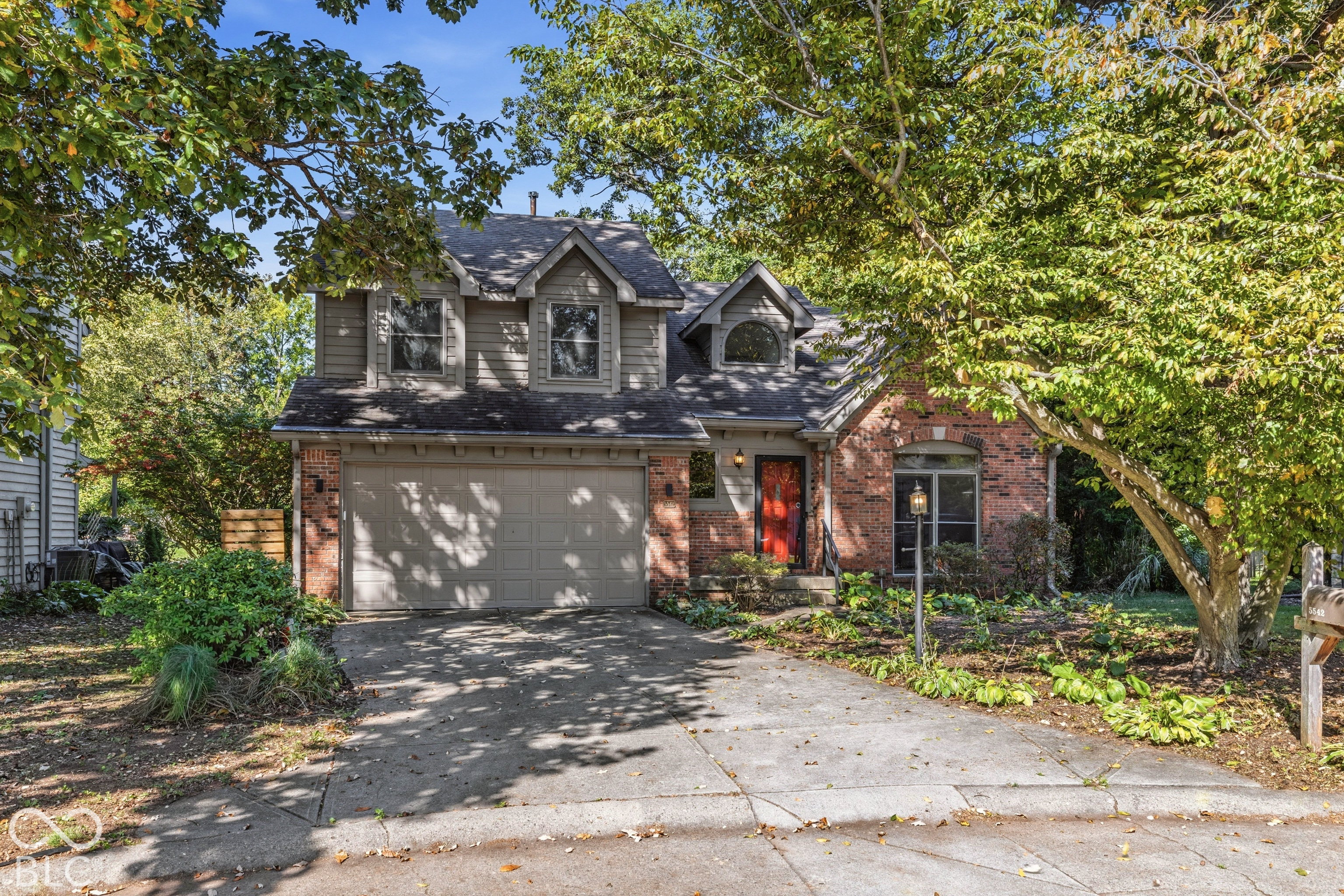 5542 Painted Maple Court Property Photo 1