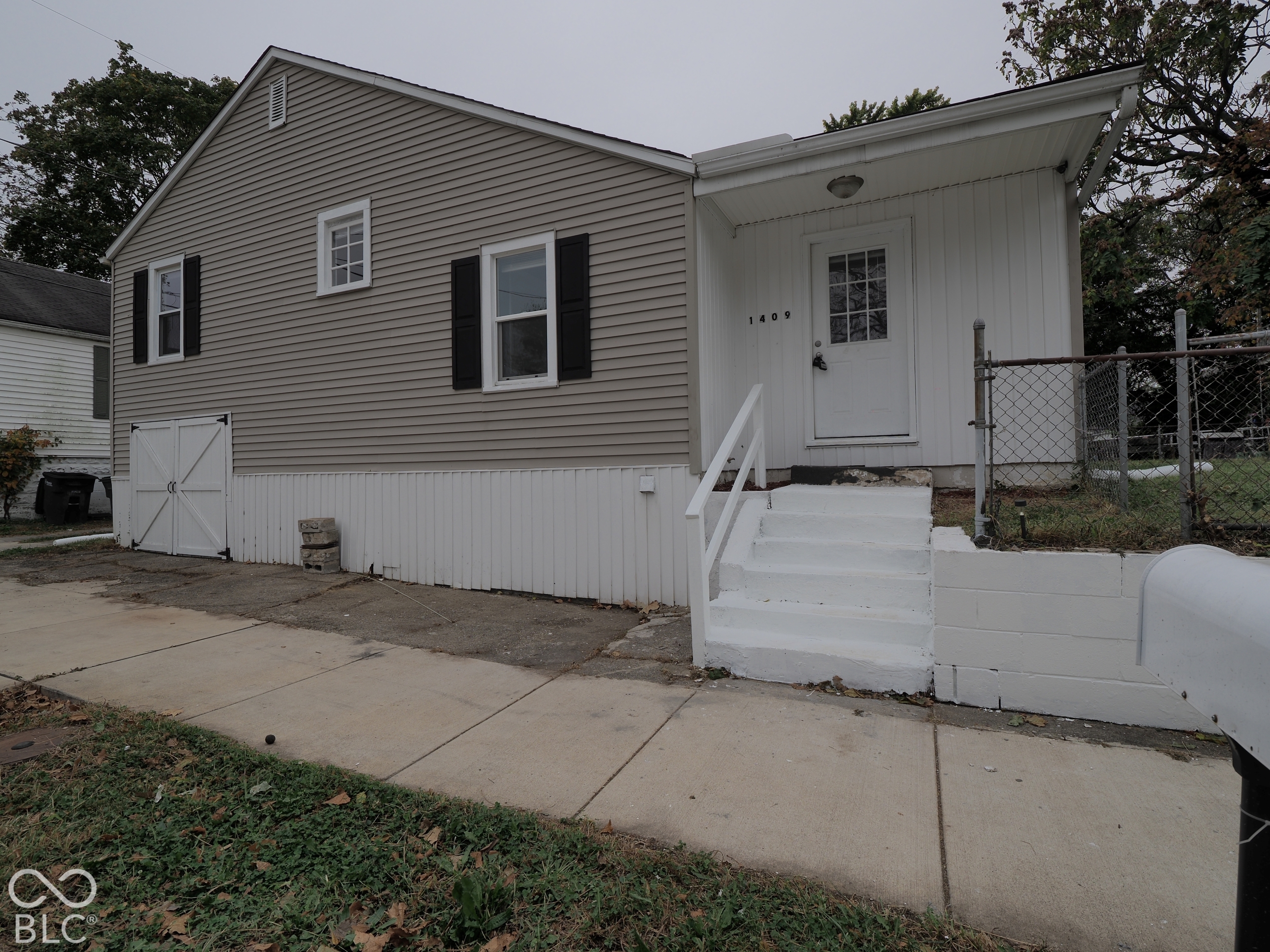 22131745 Property Photo 1