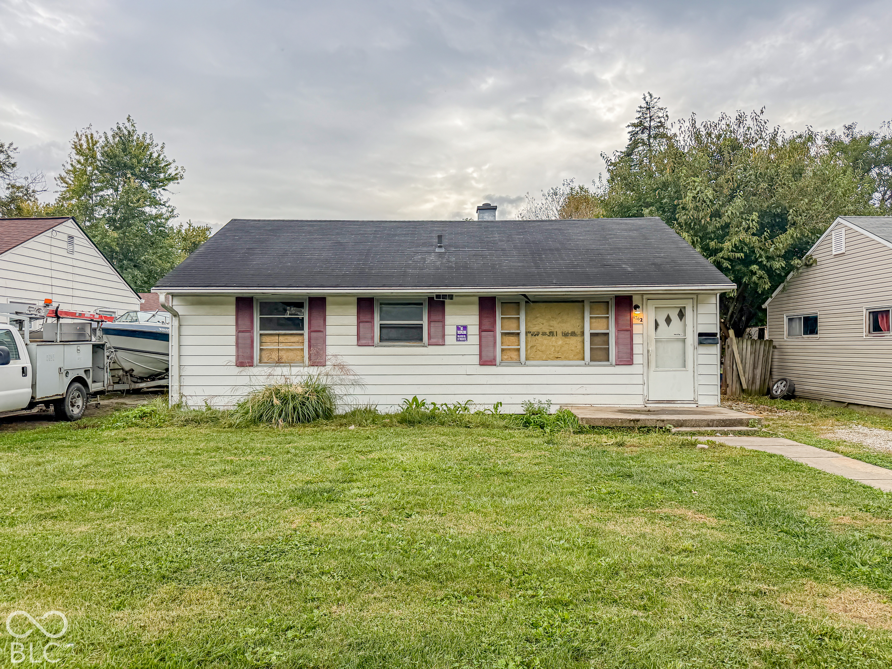 4762 N Mitchner Avenue Property Photo 1