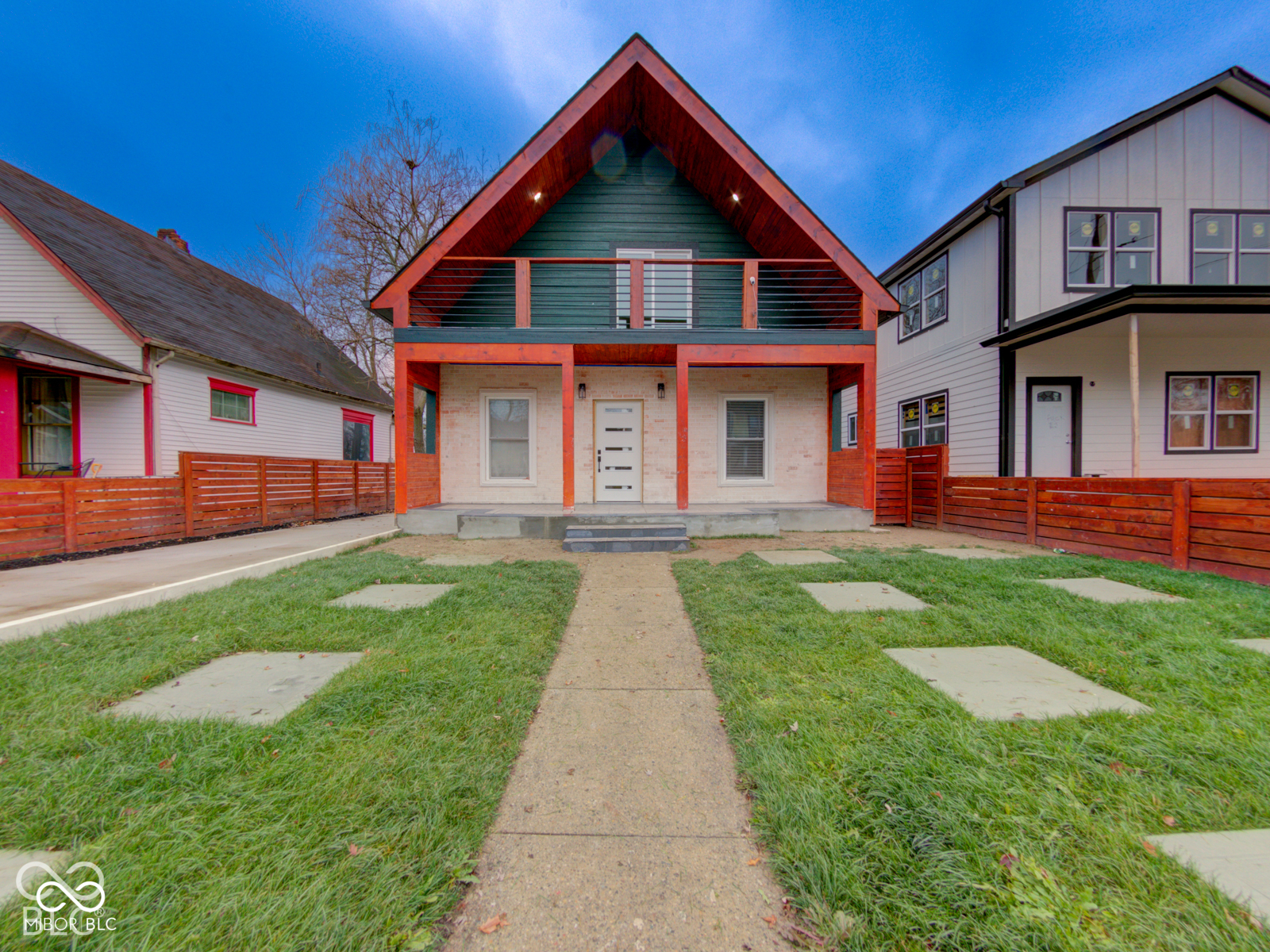 1360 N Dearborn Street Property Photo 1