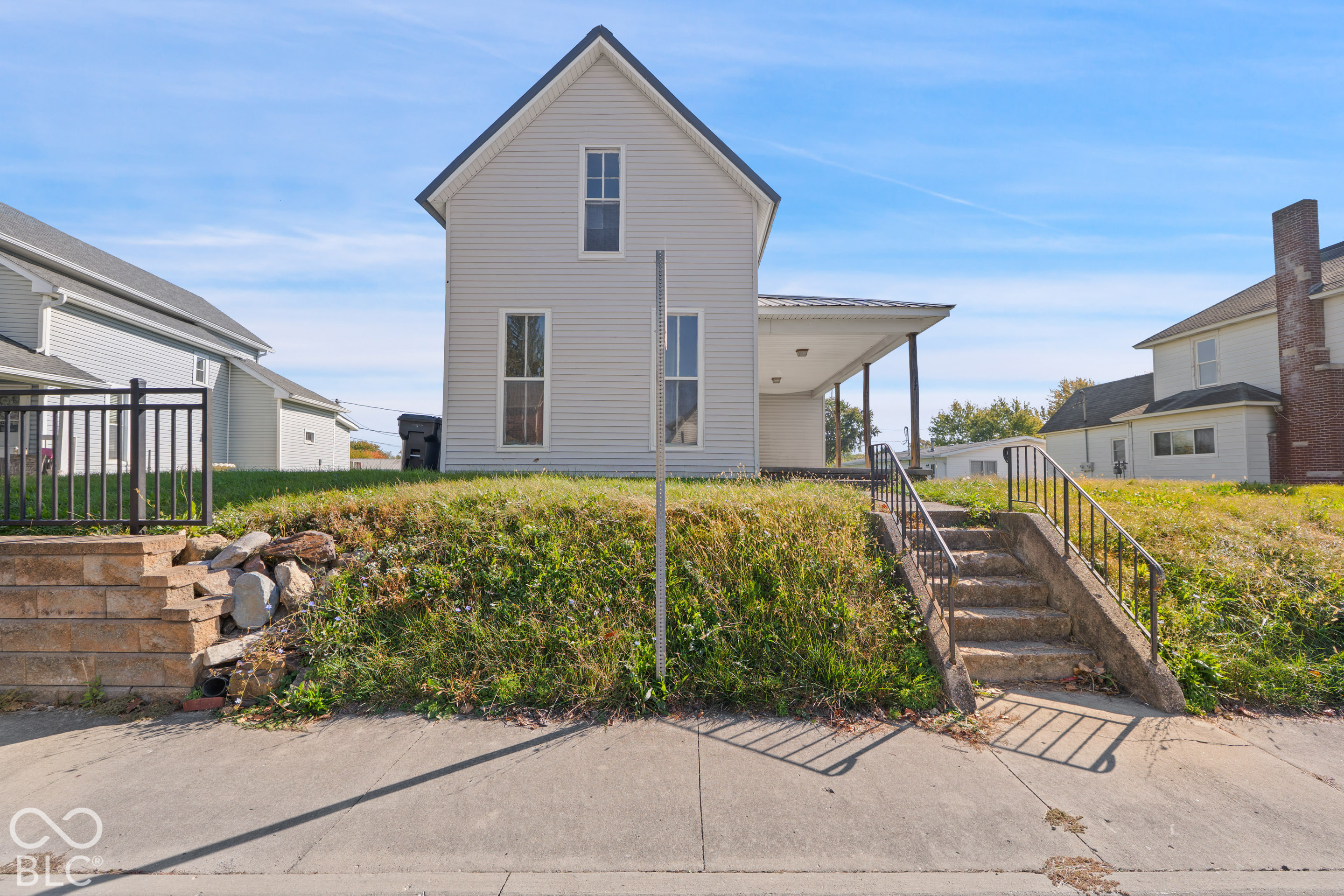 127 S Main Property Photo 1