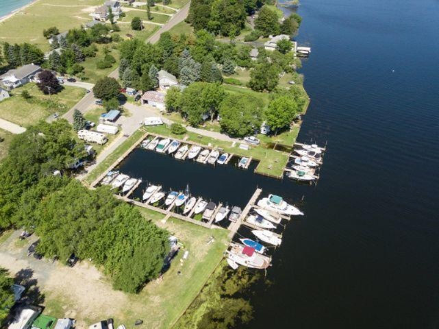 846 S Lakeshore Drive Property Photo 1