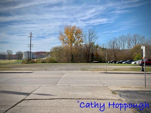 261 S Dexter Street Property Photo 3