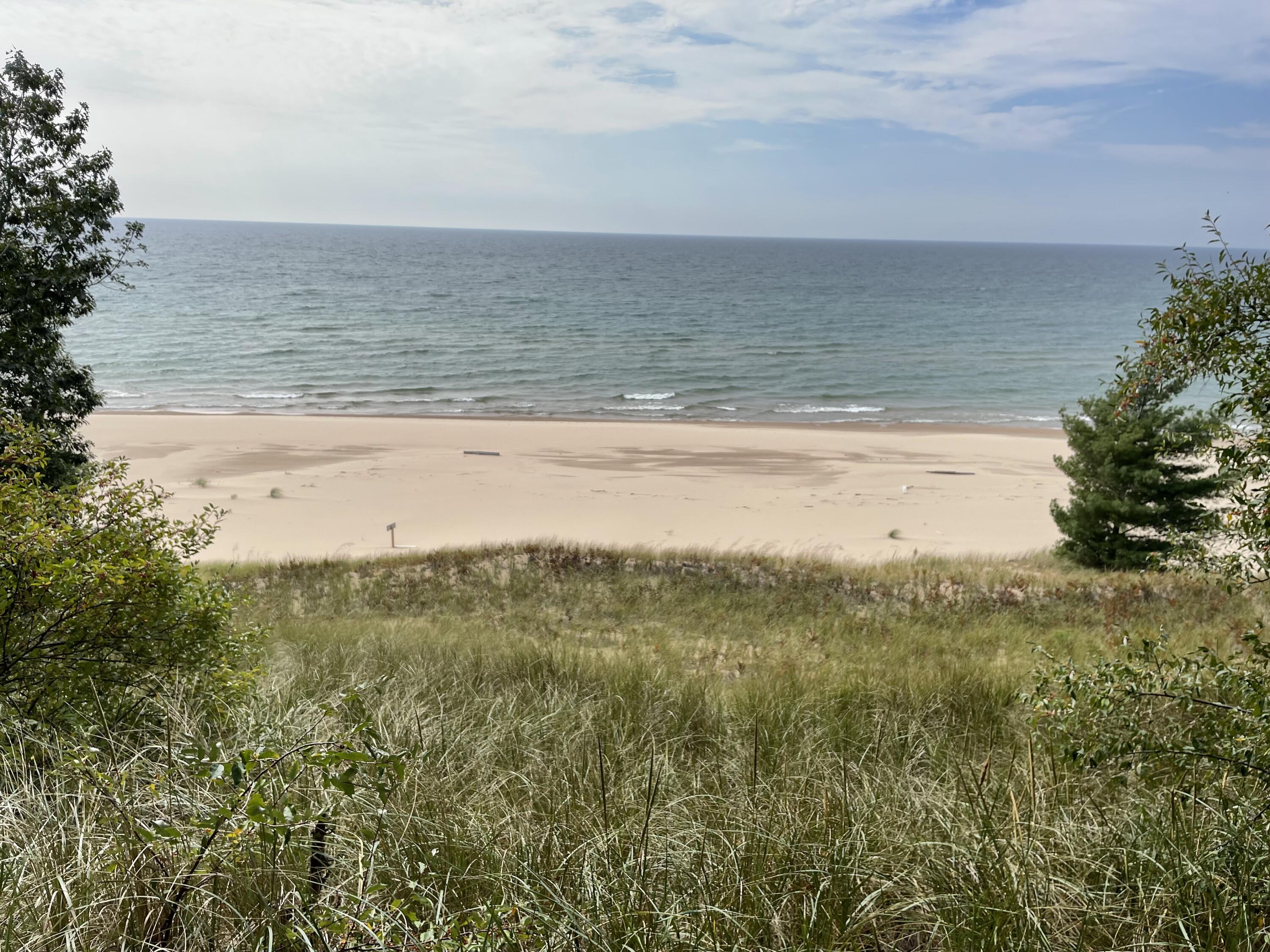 2087 S Glen Road Property Photo 2