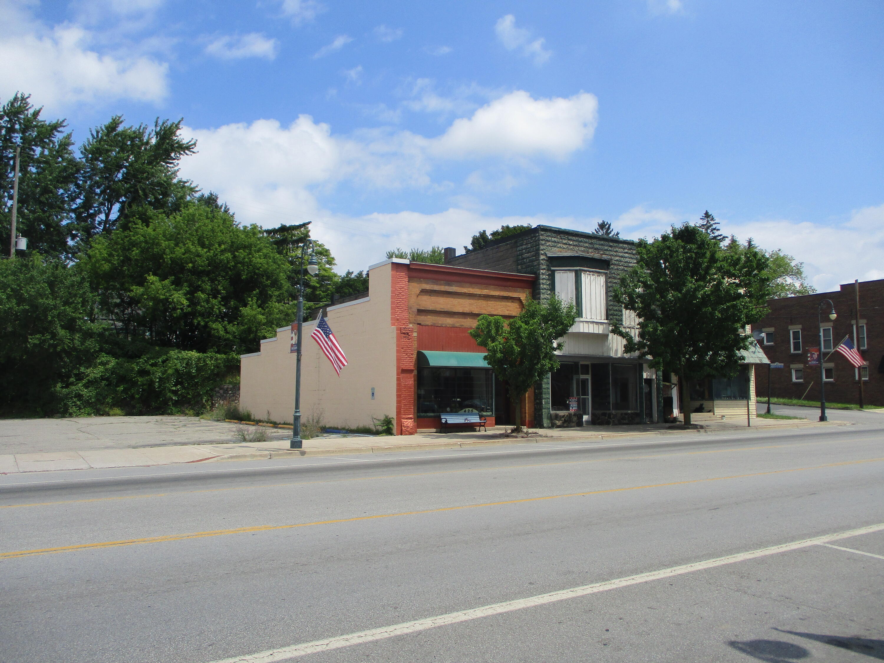 425 E. Main Property Photo