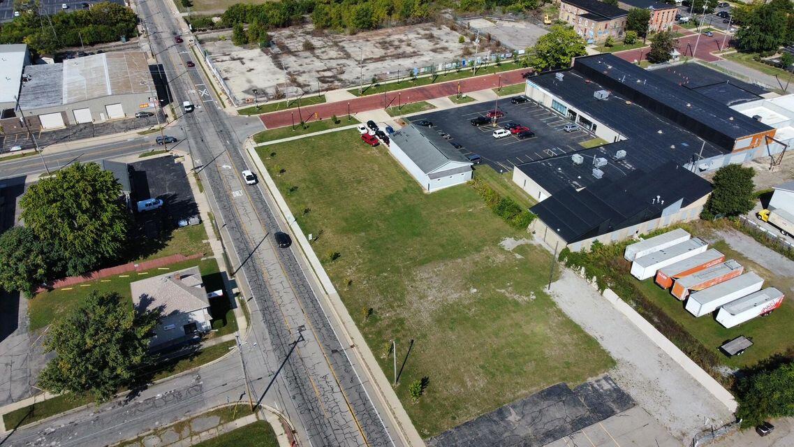 100 E Ganson Street Property Photo 4