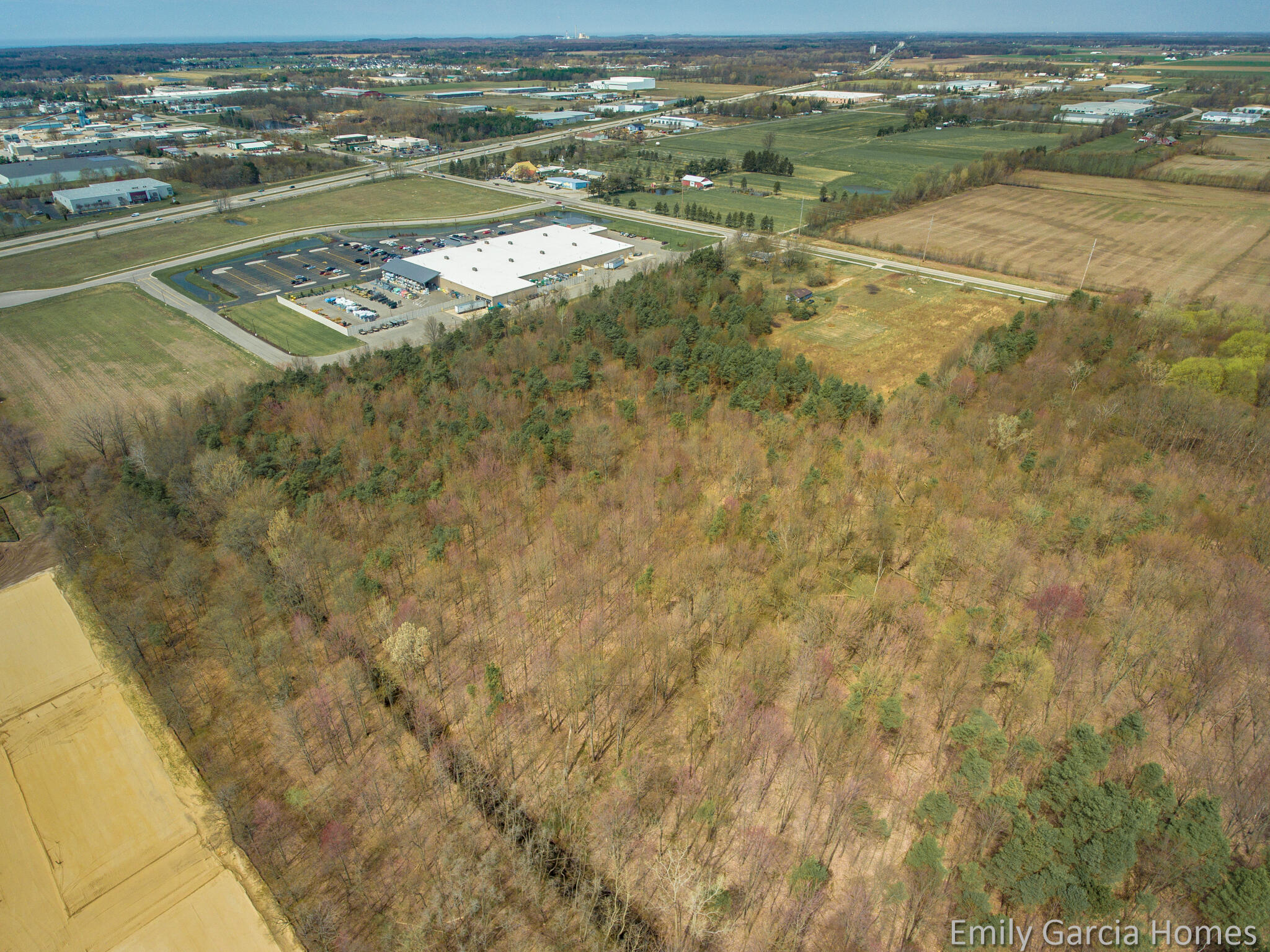 12580 Quincy Street Property Photo 6