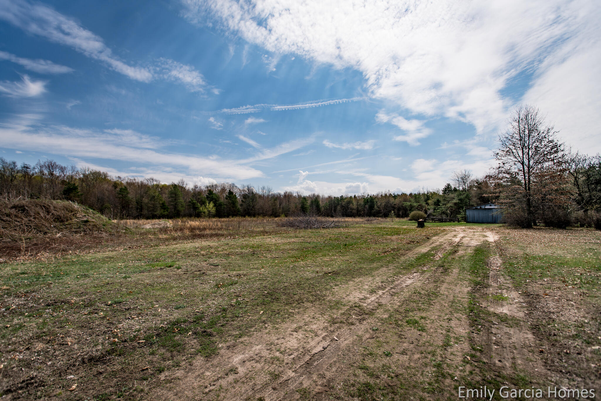 12580 Quincy Street Property Photo 8