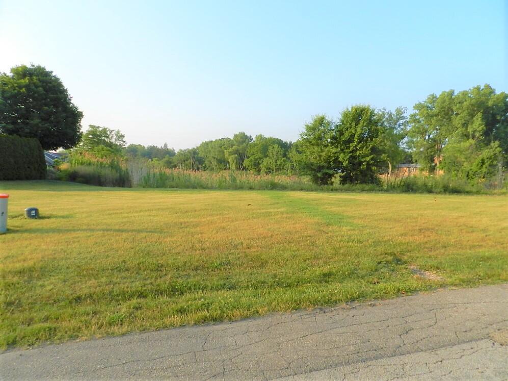 944 Eagle Point Drive Property Photo 2