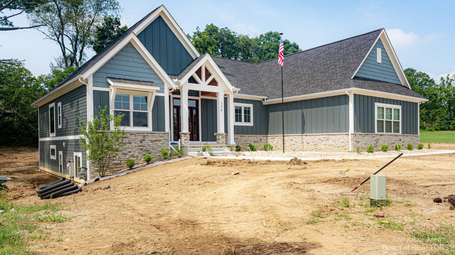 4257 Loon Lane Property Photo 6