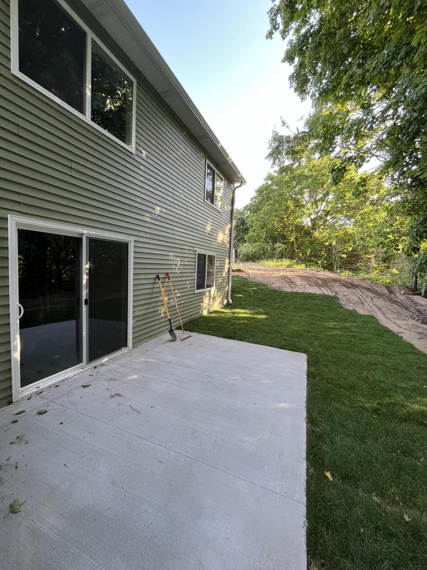 194 Devonwood Drive Property Photo 5