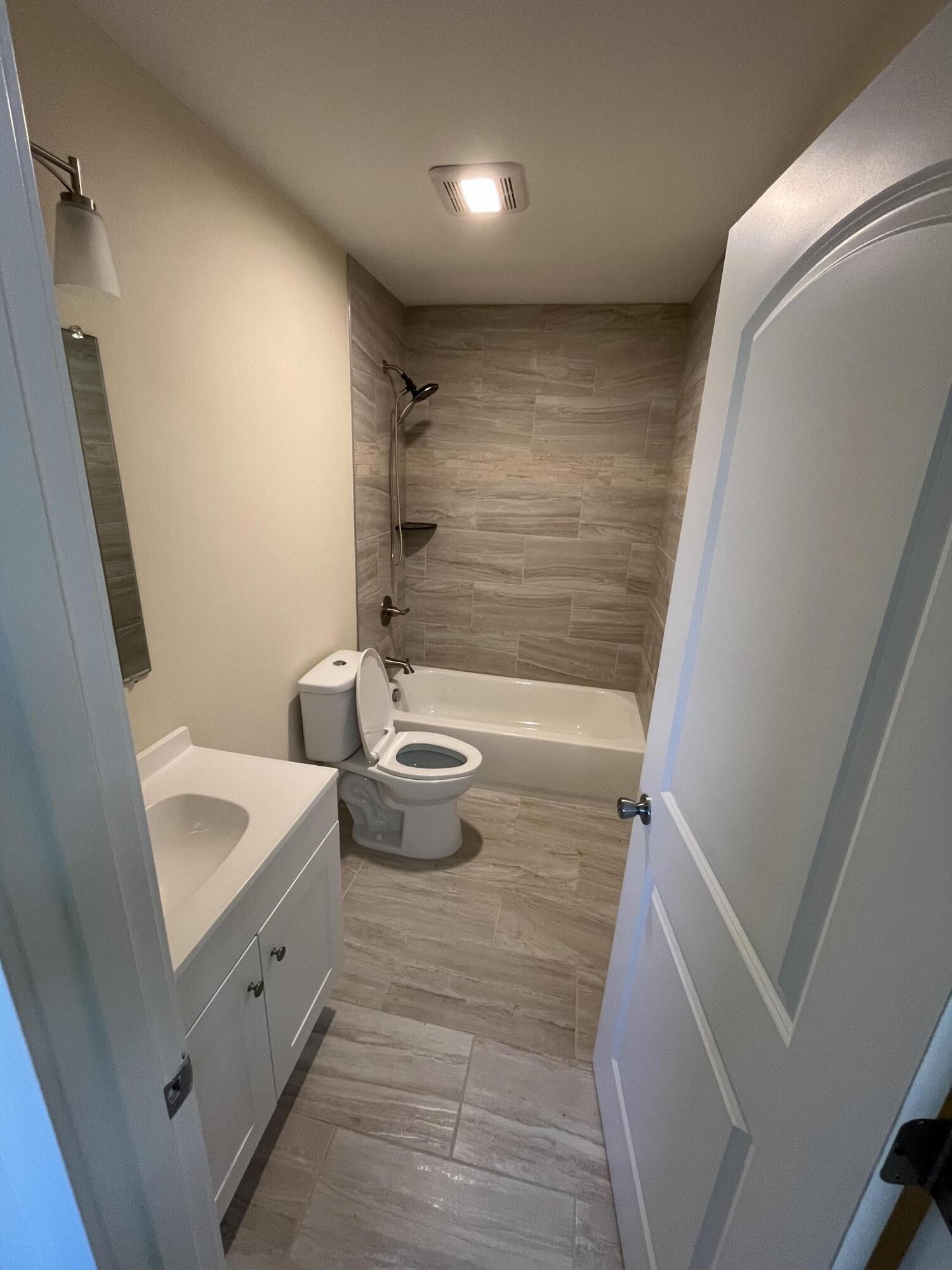 194 Devonwood Drive Property Photo 12