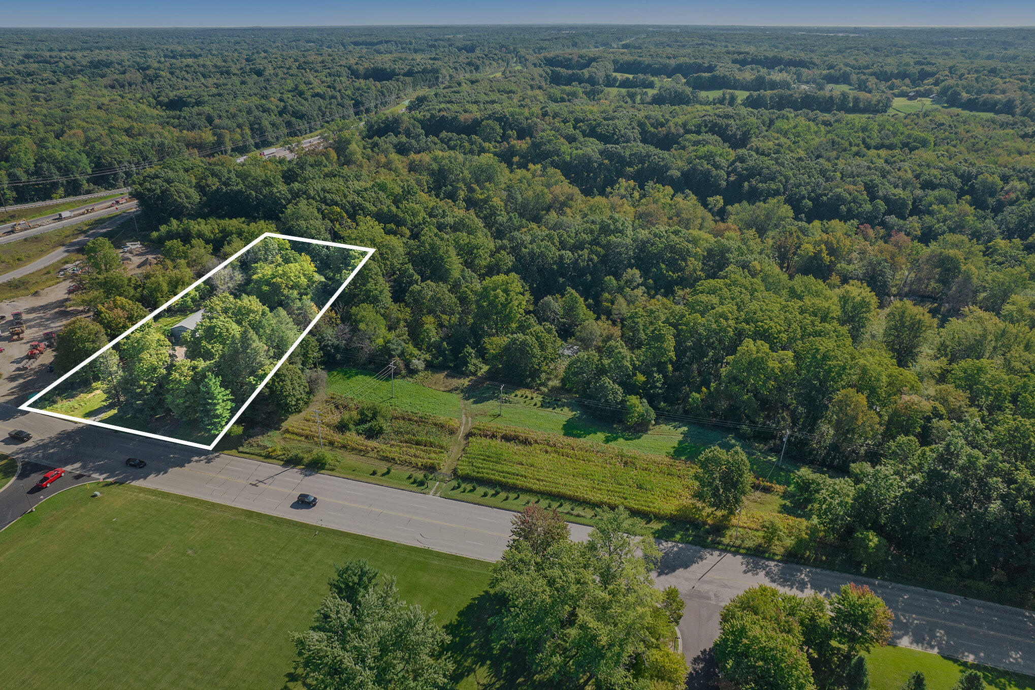 2431 N Dearing Road Property Photo 3