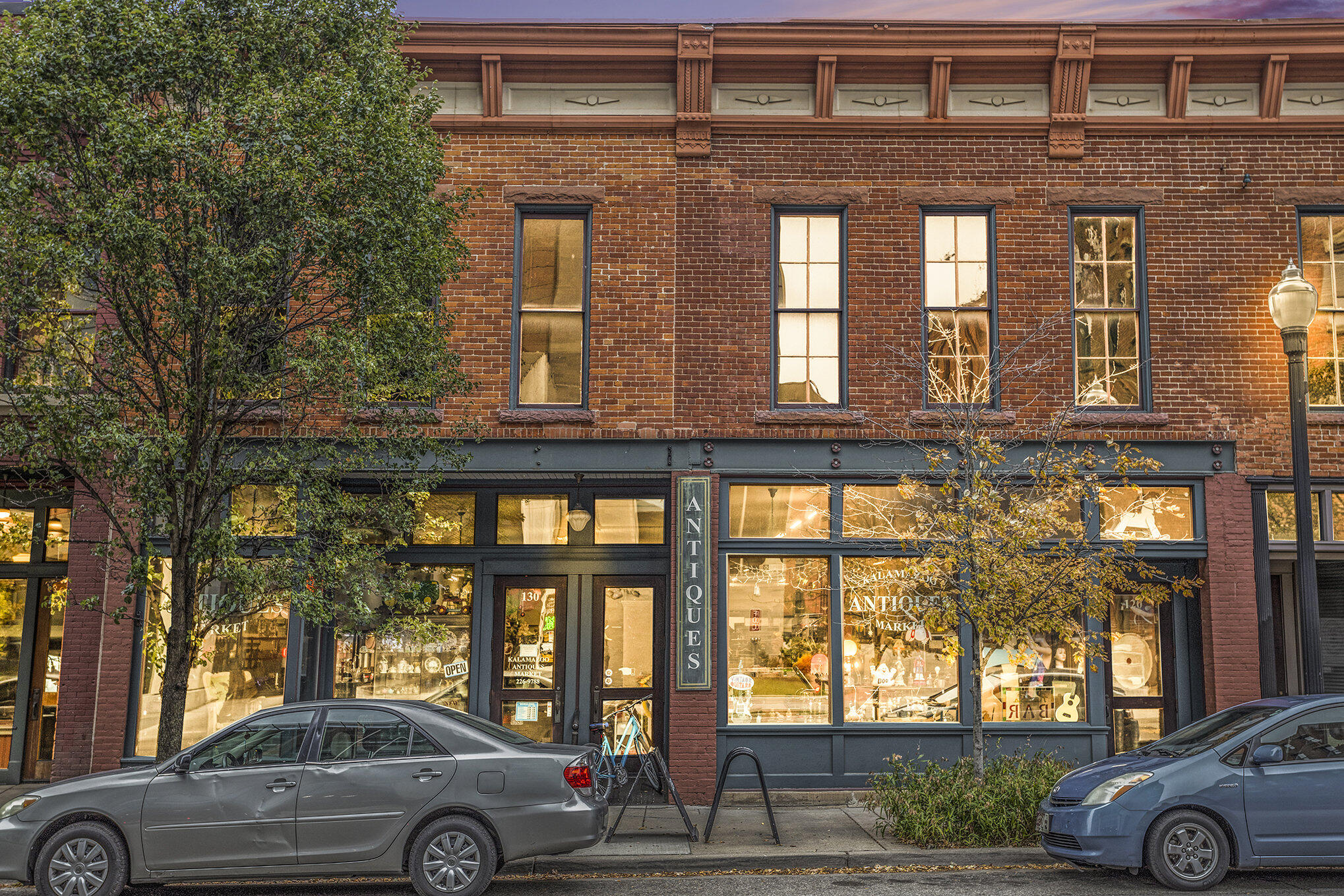 100 N Edwards Street Property Photo