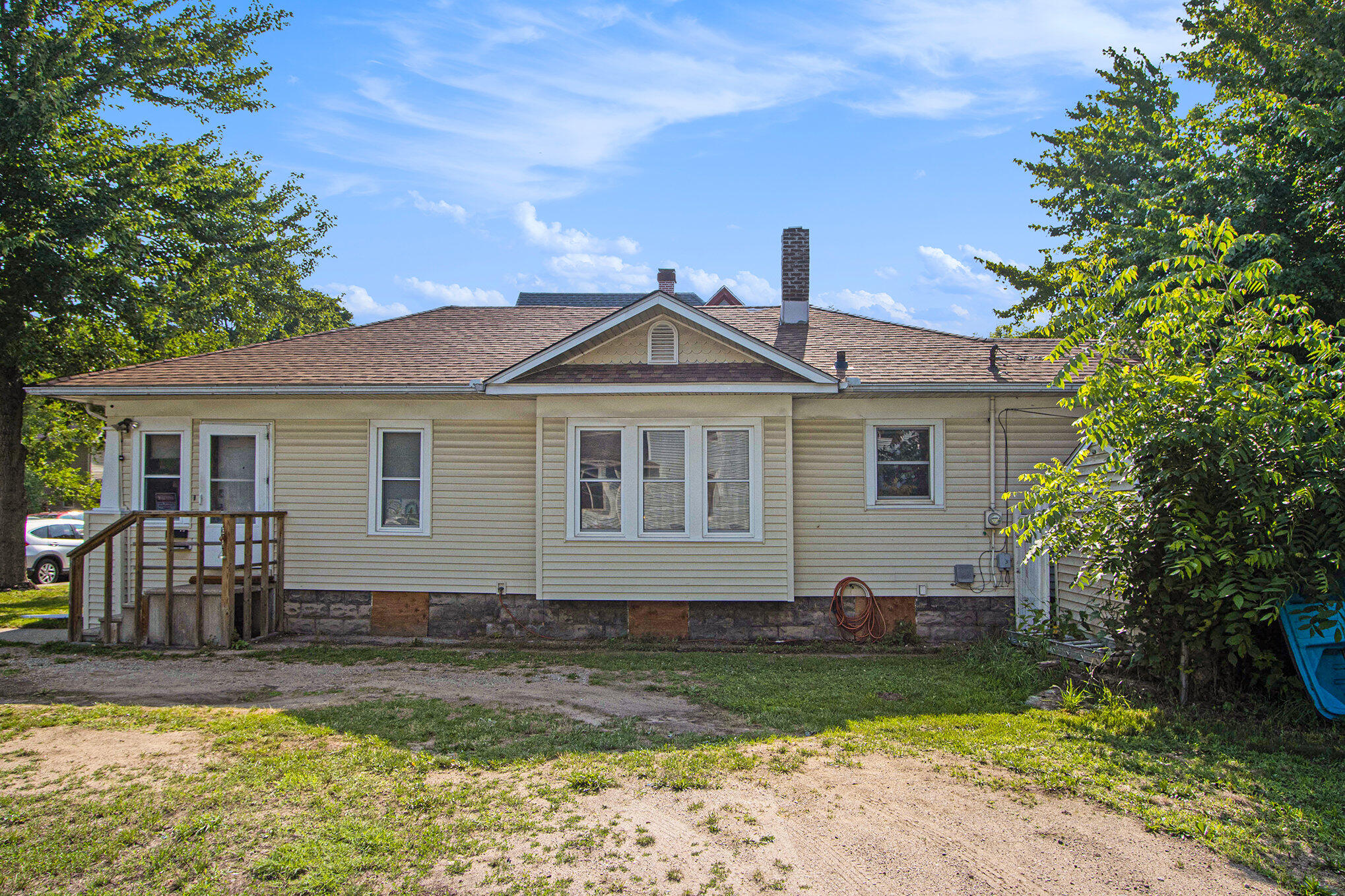 1028 Clinton Avenue Property Photo 1