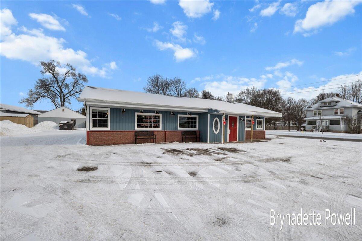 370 N State Street Property Photo 2