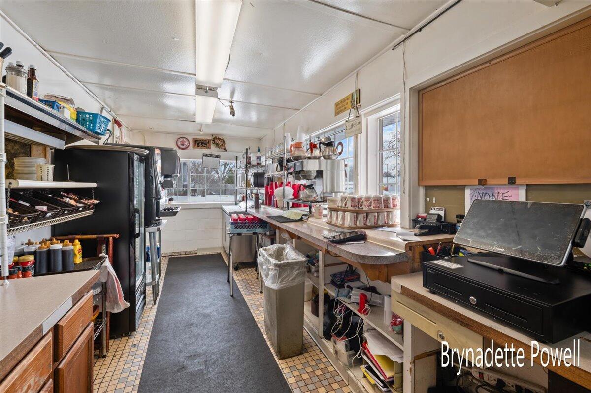 370 N State Street Property Photo 17