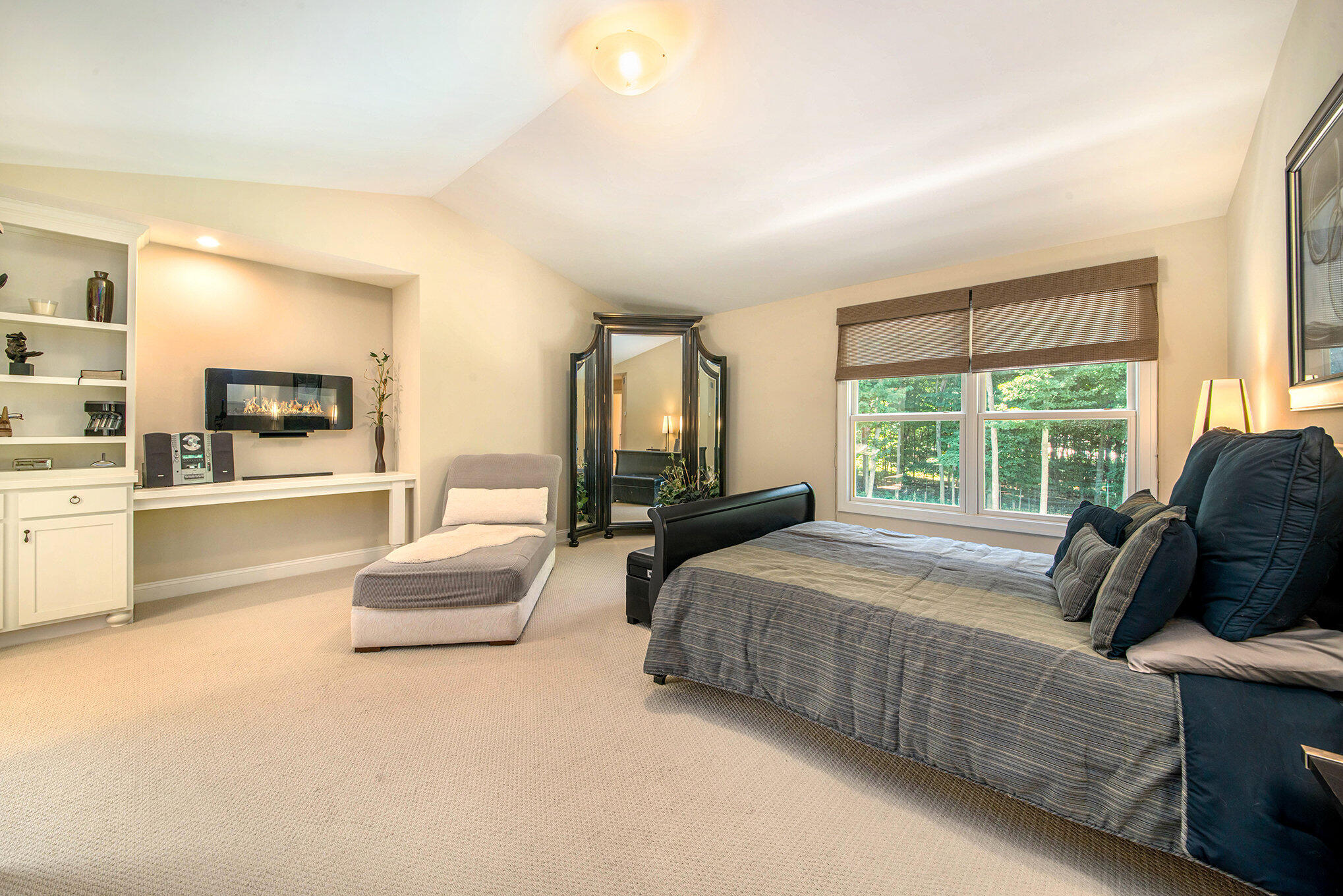 3682 River Isle Court Ne Property Photo 24