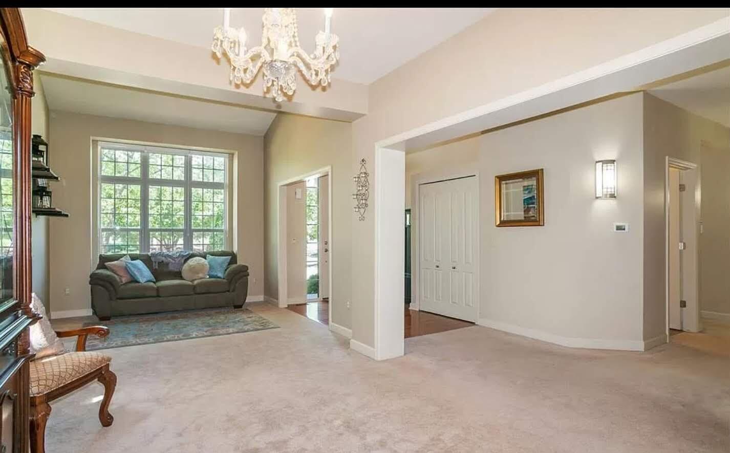 16544 Mulberry Way Property Photo 9