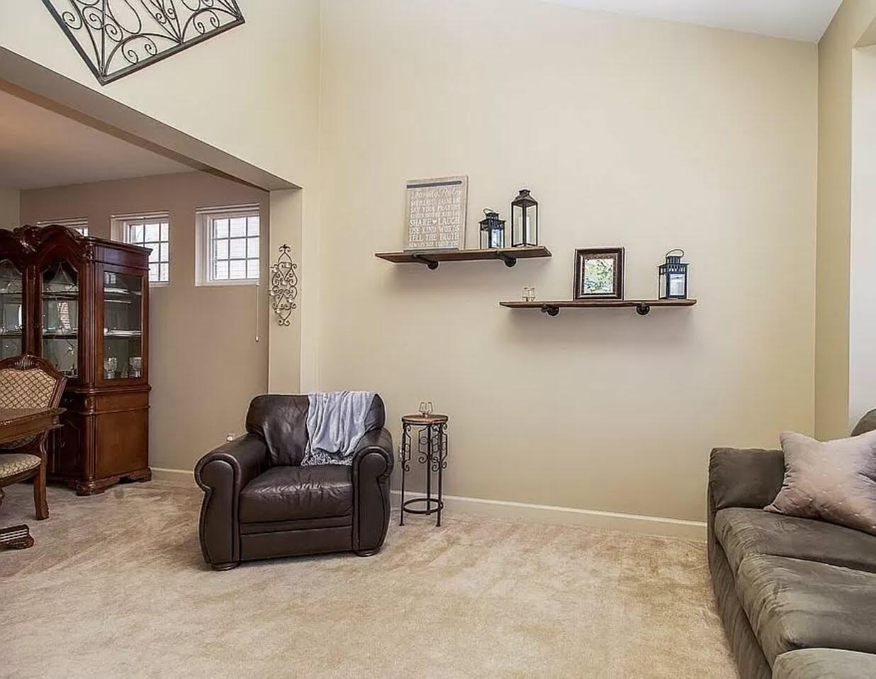 16544 Mulberry Way Property Photo 11