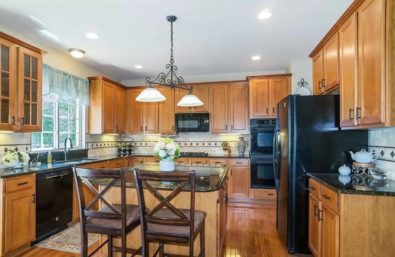 16544 Mulberry Way Property Photo 19