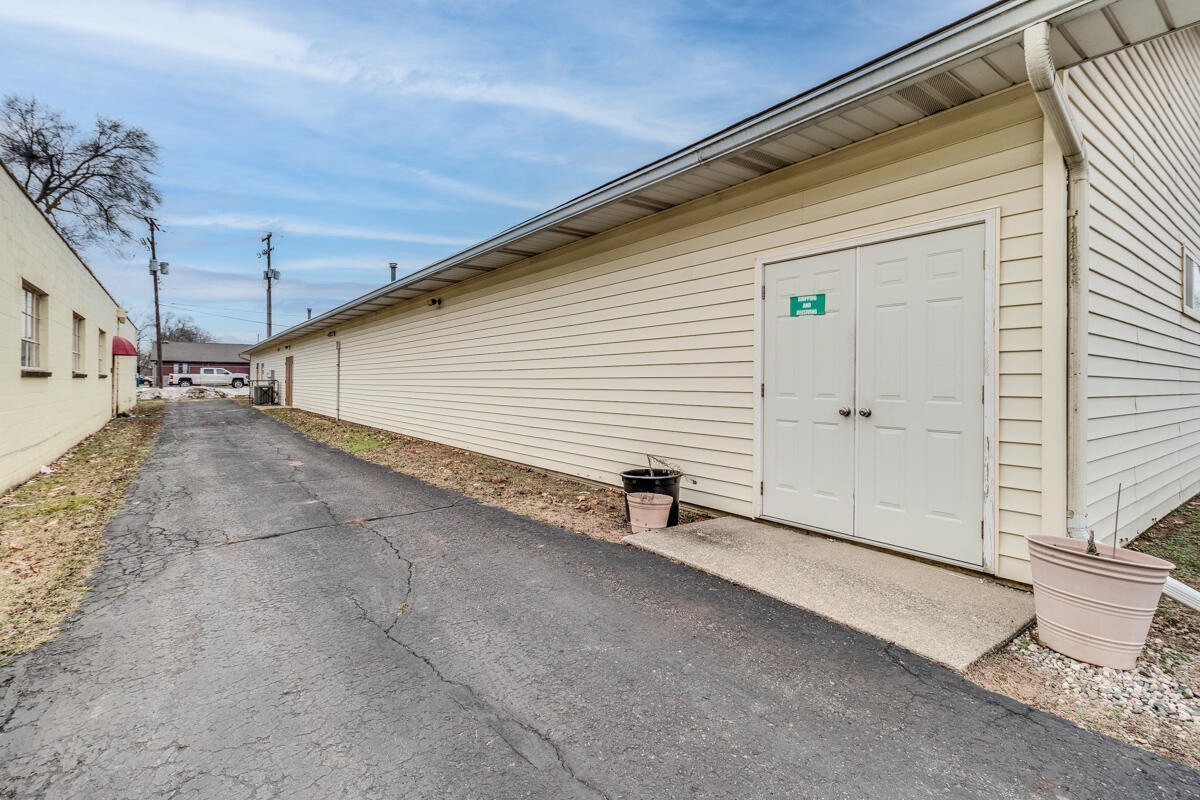 2851 W Dickman Road Property Photo 13