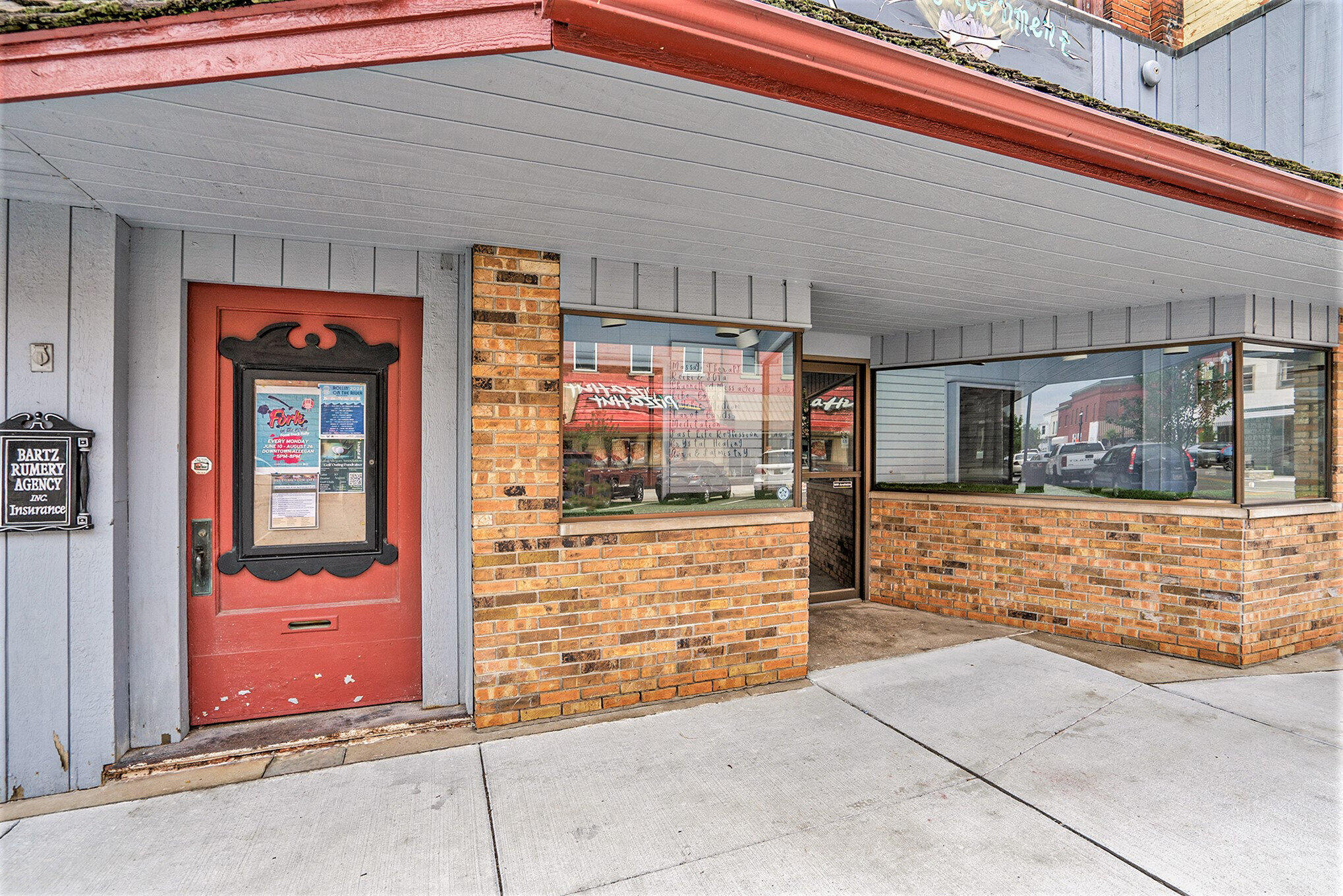 110-106 Locust Street Property Photo 5