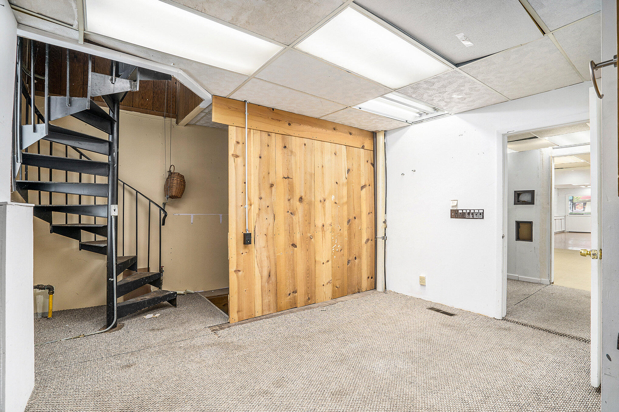 110-106 Locust Street Property Photo 19