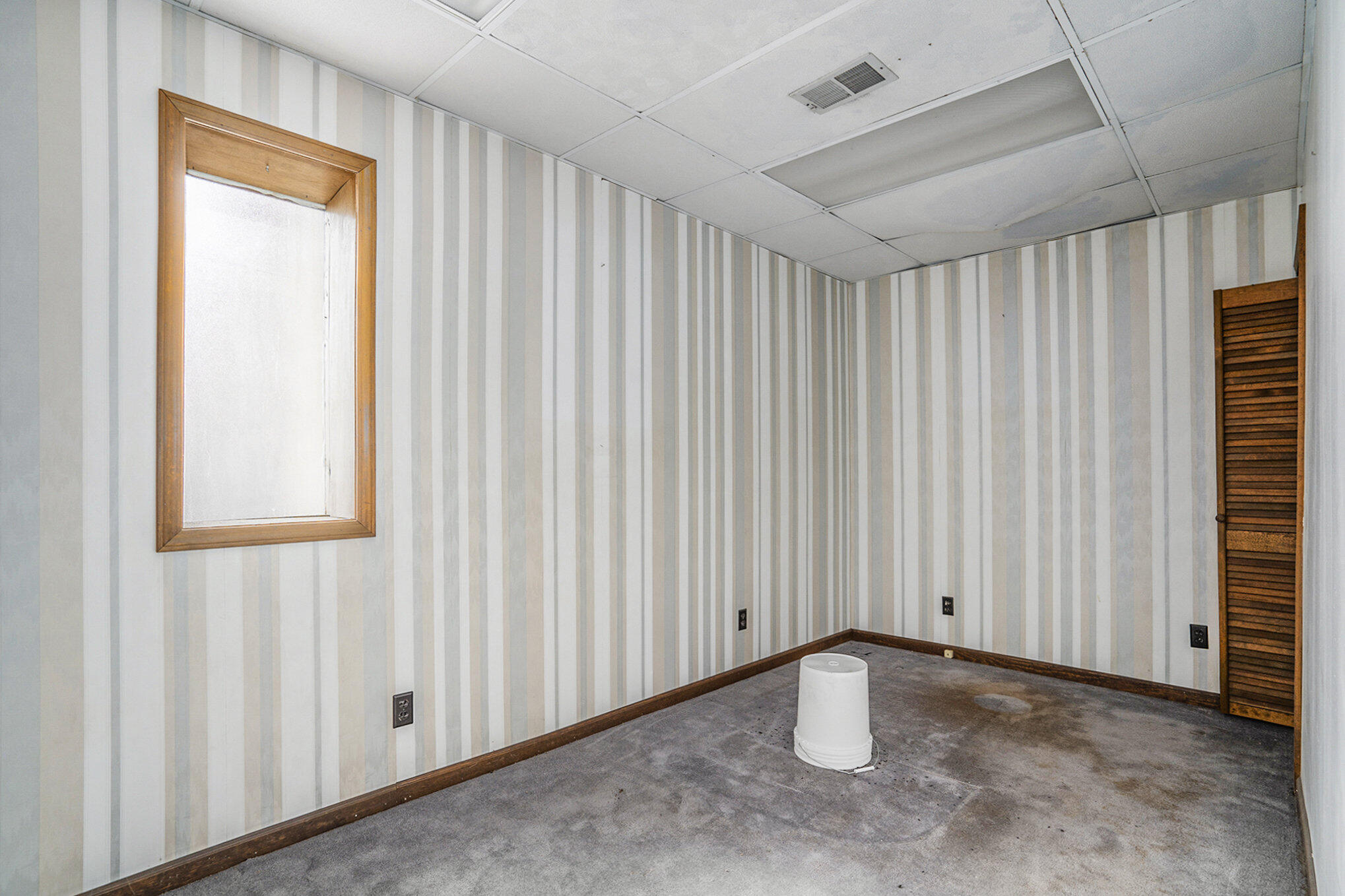 110-106 Locust Street Property Photo 35