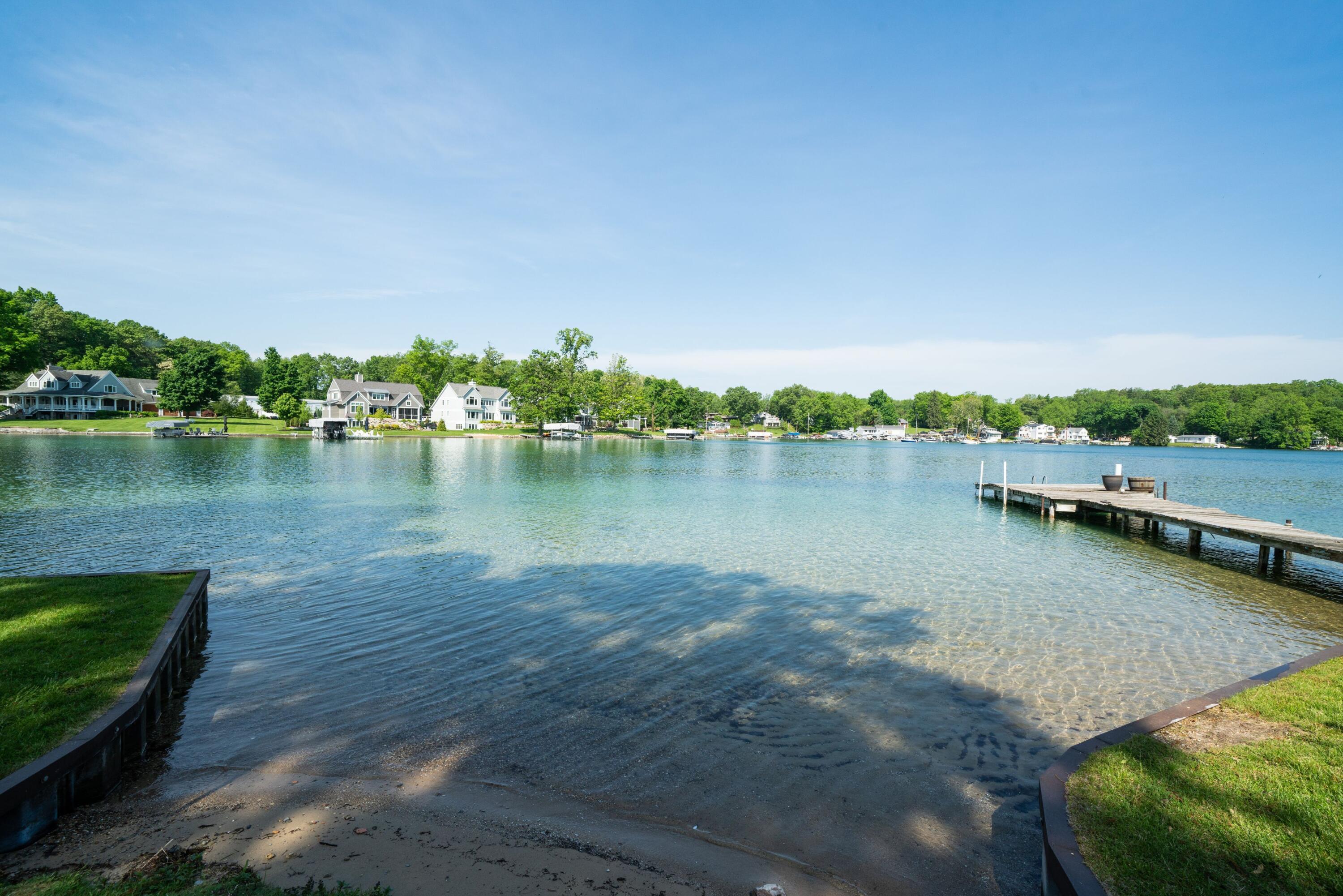 160 E Gull Lake Drive Property Photo