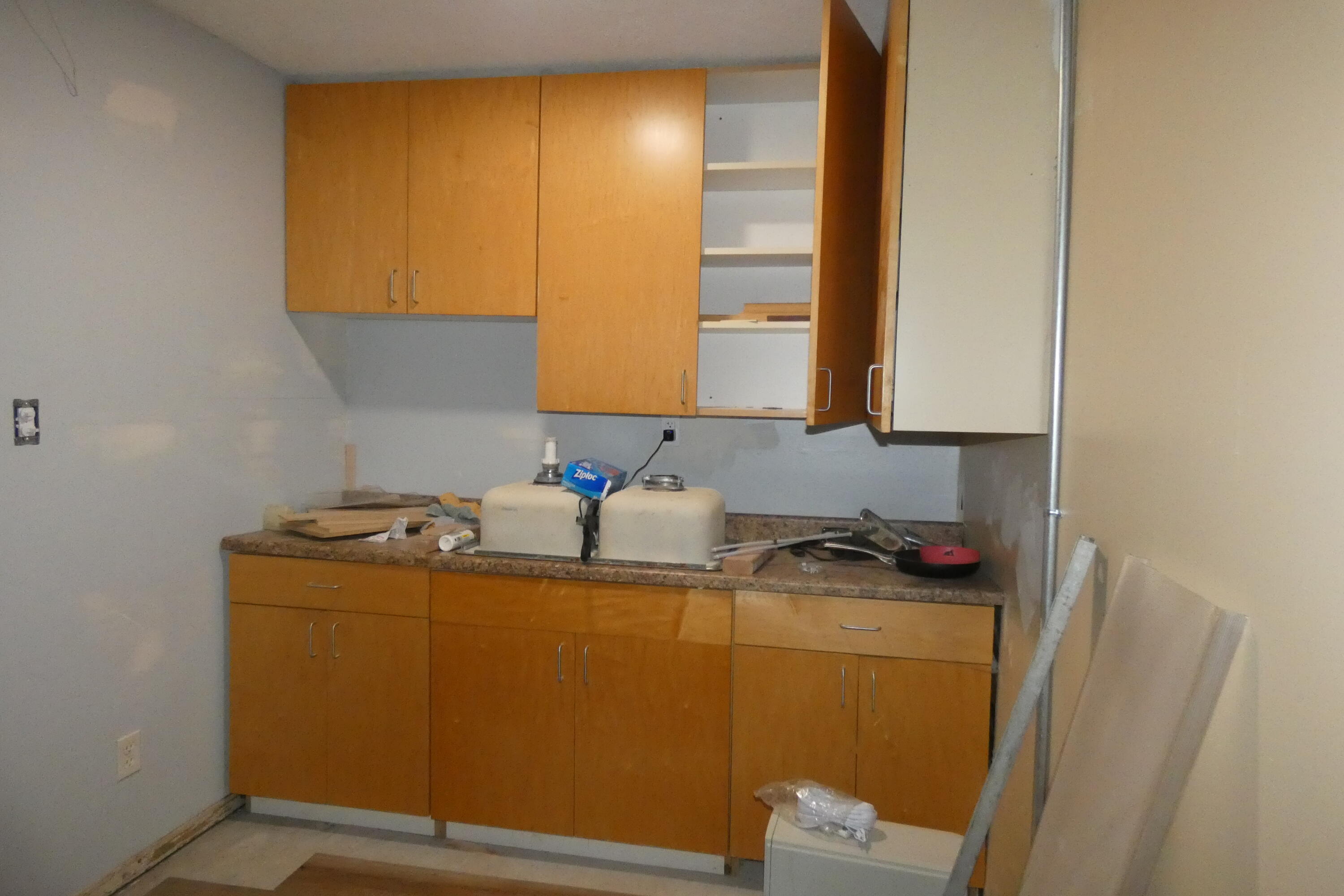 271 W Market Street Property Photo 4