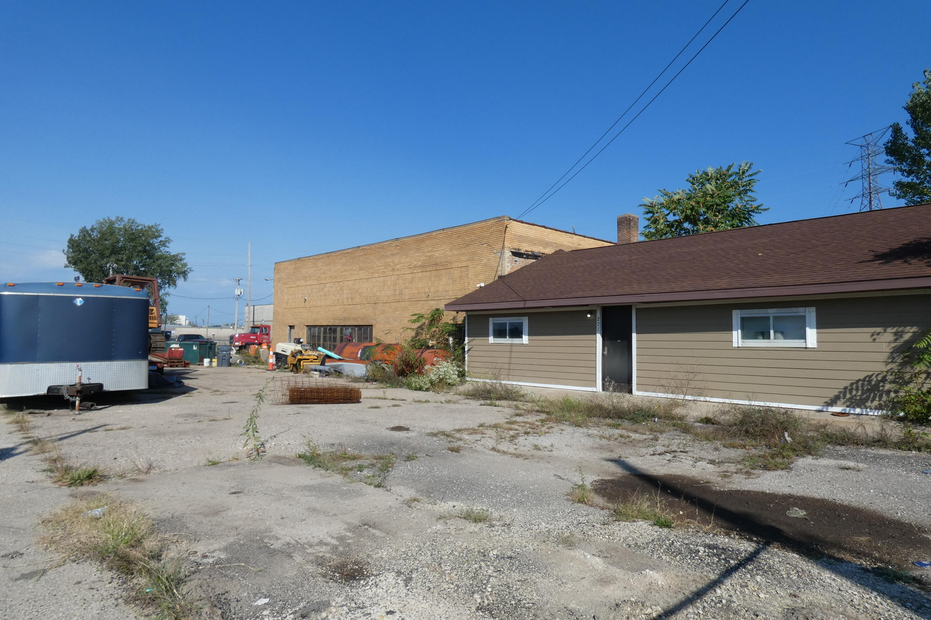 271 W Market Street Property Photo 10