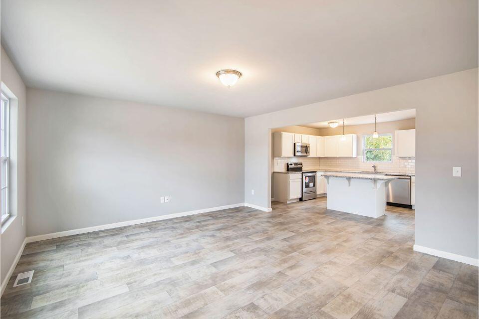 5917 Vrana Drive Property Photo 4
